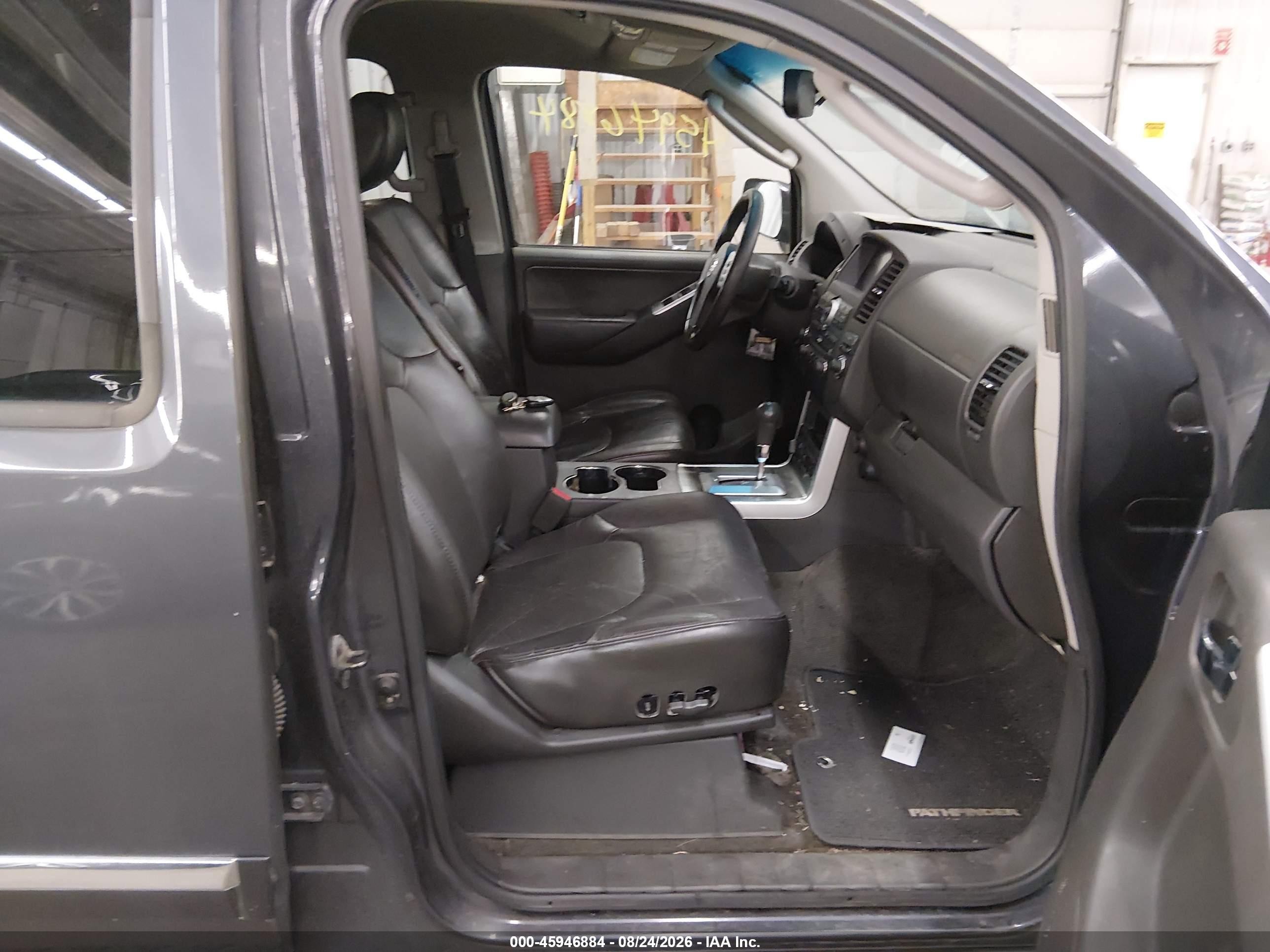 2012 Nissan Pathfinder Silver Gray vin: 5N1AR1NB8CC627795