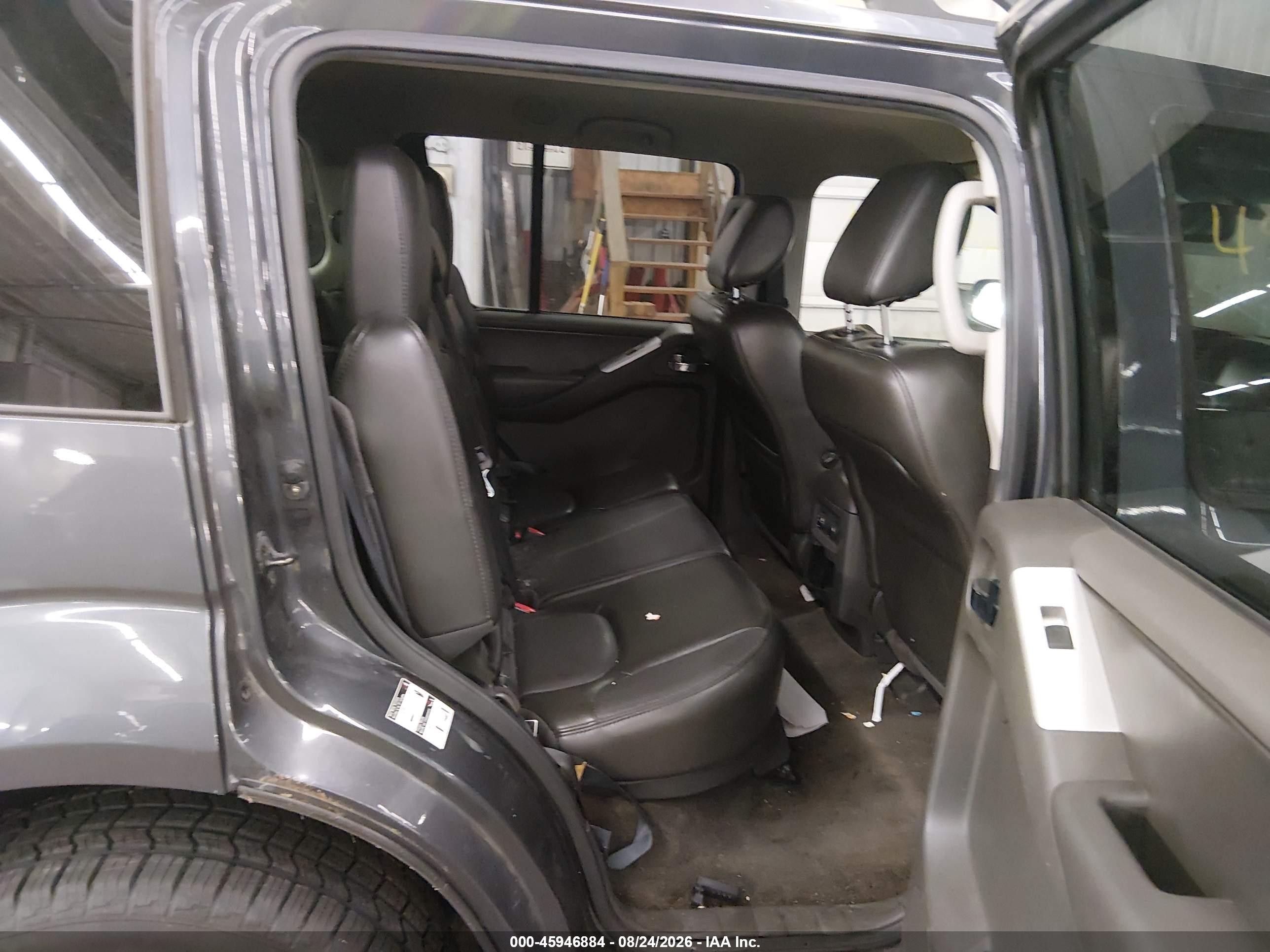2012 Nissan Pathfinder Silver Gray vin: 5N1AR1NB8CC627795