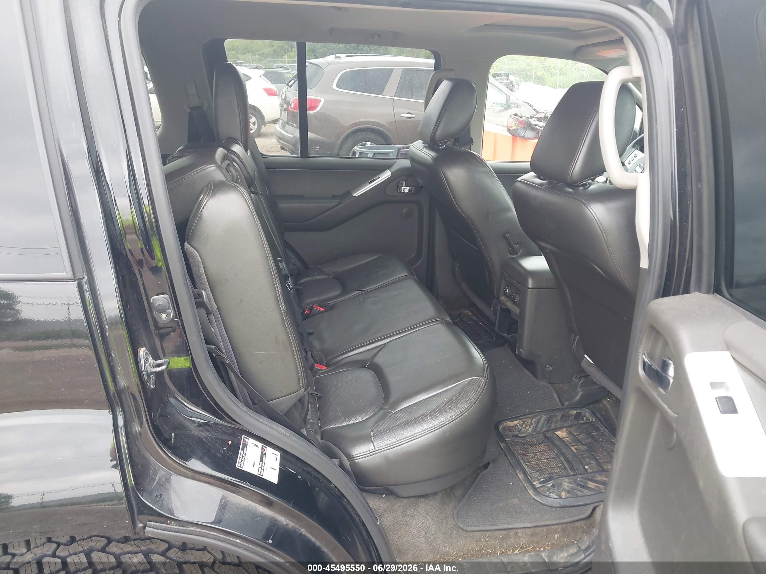 2012 Nissan Pathfinder Silver Black vin: 5N1AR1NB8CC636285