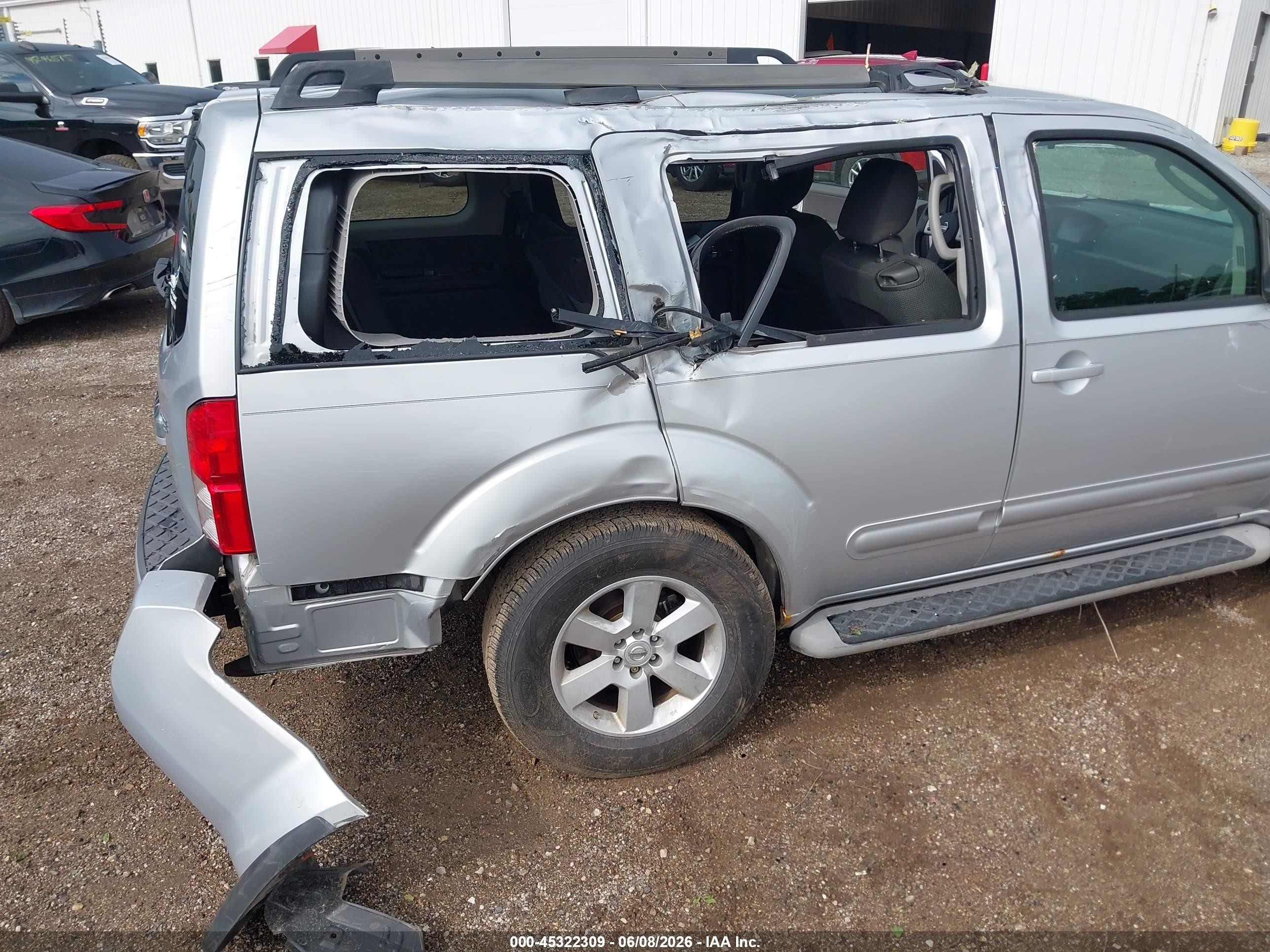 2010 Nissan Pathfinder Se Серебряный vin: 5N1AR1NB9AC600232