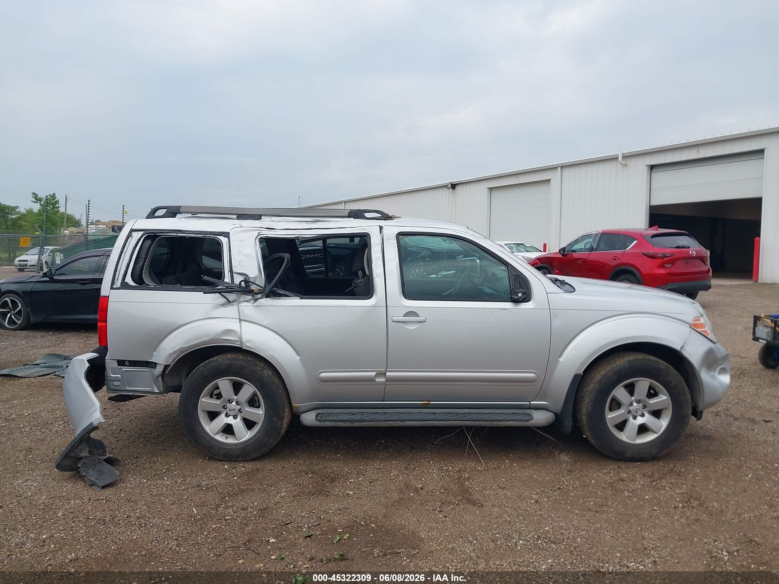 2010 Nissan Pathfinder Se Серебряный vin: 5N1AR1NB9AC600232
