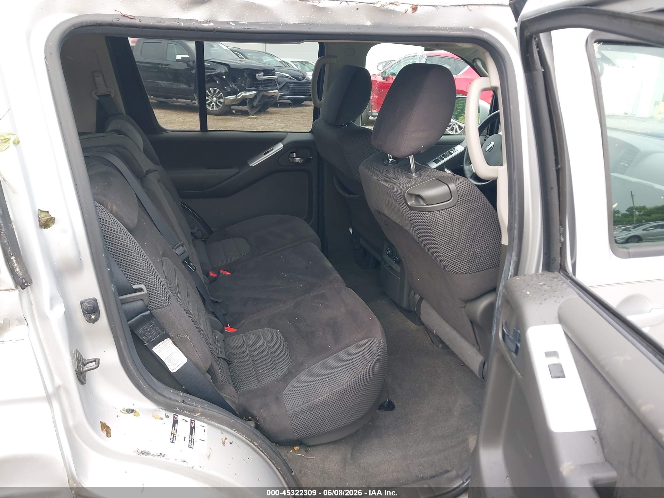 2010 Nissan Pathfinder Se Серебряный vin: 5N1AR1NB9AC600232