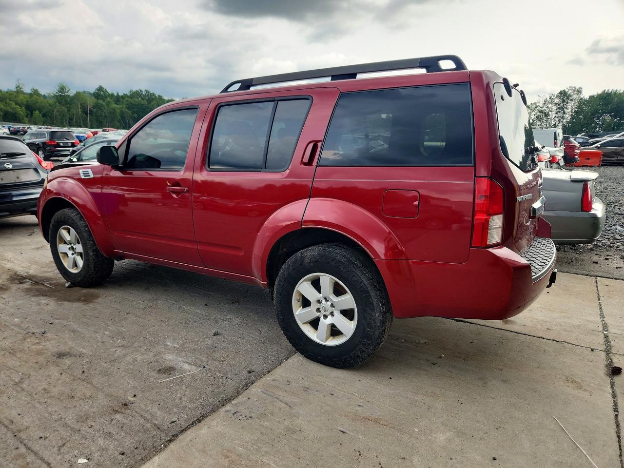 2010 Nissan Pathfinder S Red vin: 5N1AR1NB9AC629732