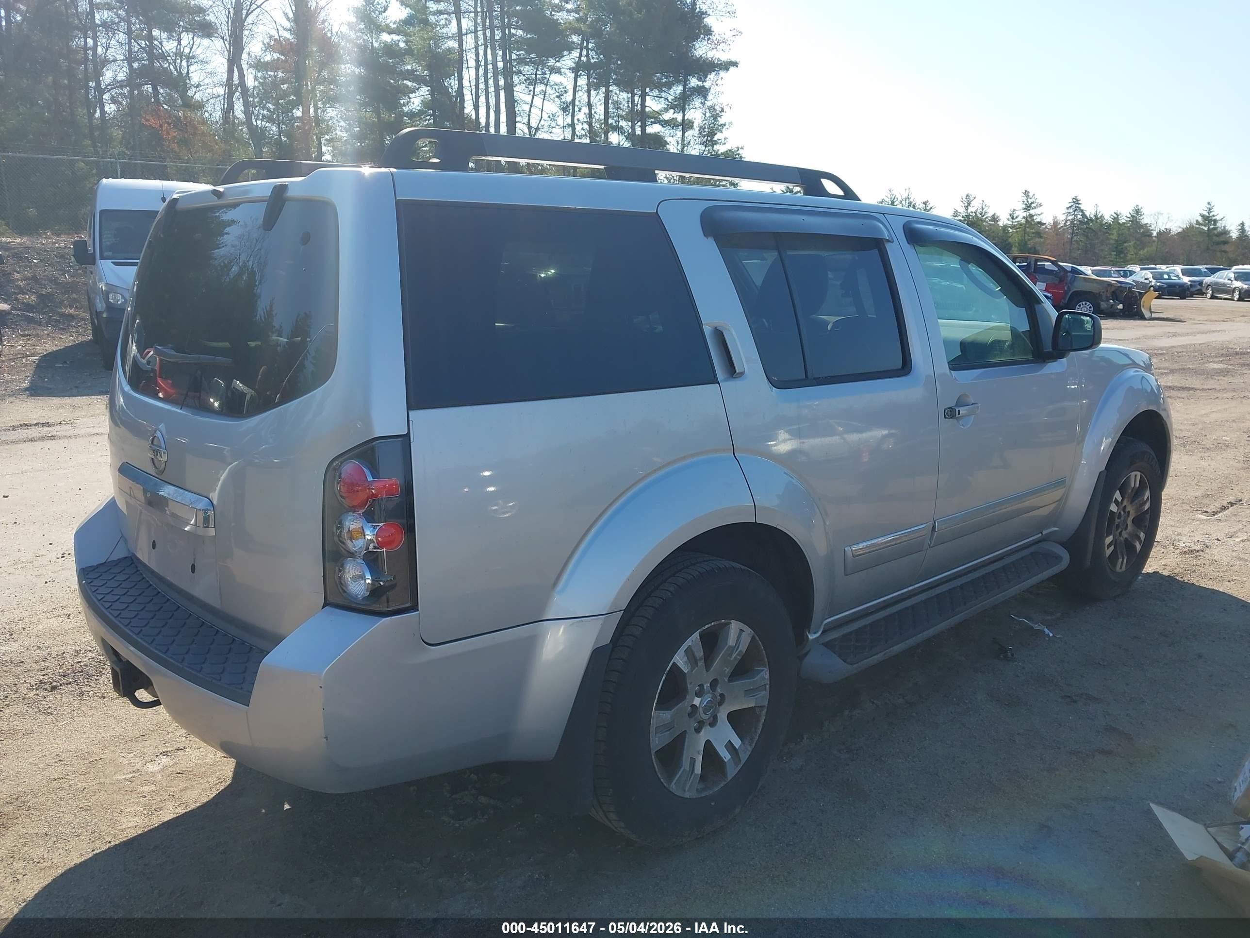 2011 Nissan Pathfinder Silver Silver vin: 5N1AR1NB9BC608770