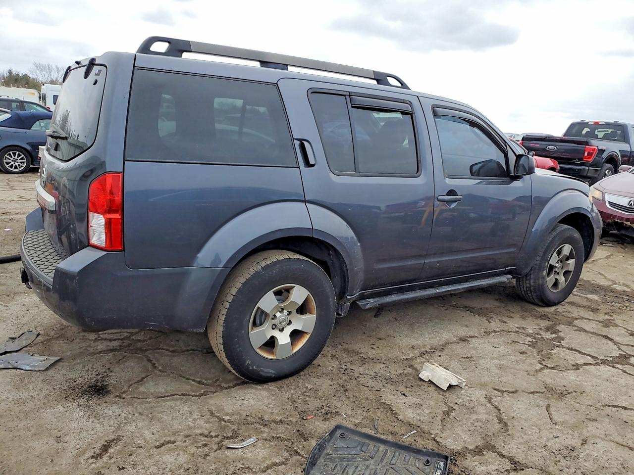 2011 Nissan Pathfinder S Charcoal vin: 5N1AR1NB9BC612267