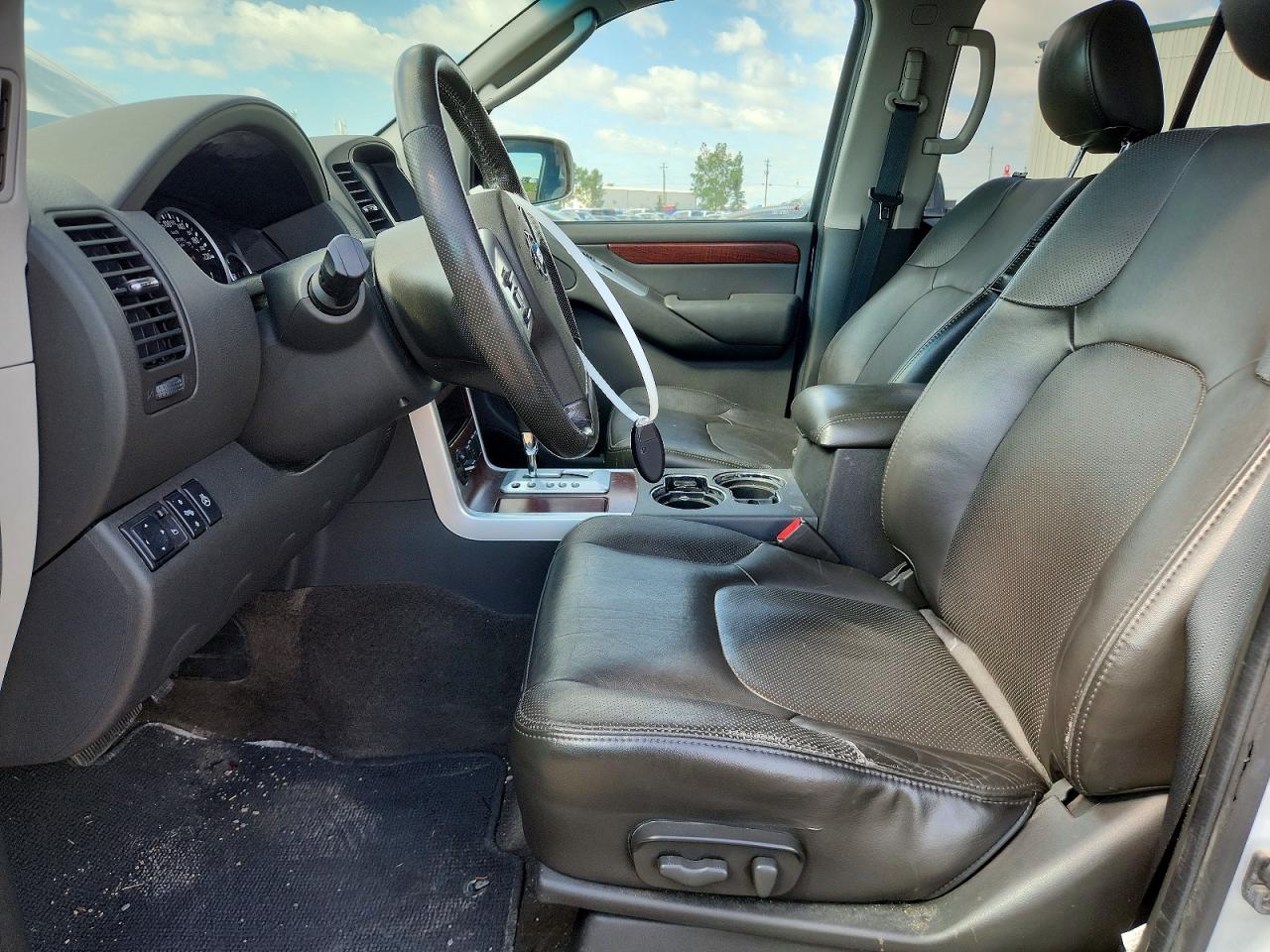 2011 Nissan Pathfinder S Silver vin: 5N1AR1NB9BC623561