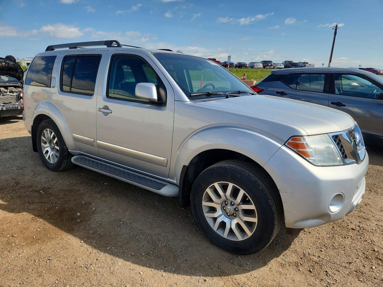 2011 Nissan Pathfinder S Silver vin: 5N1AR1NB9BC623561