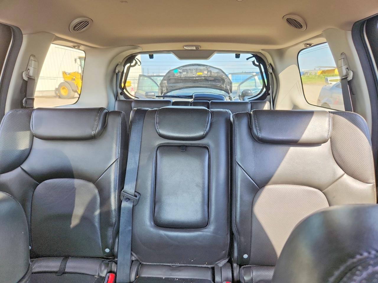 2011 Nissan Pathfinder S Silver vin: 5N1AR1NB9BC623561