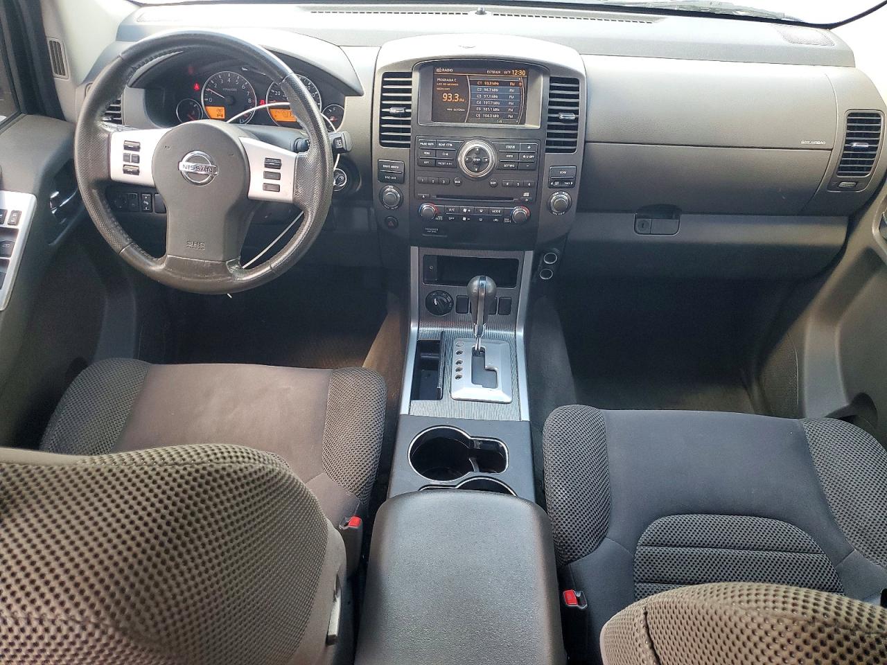 2011 Nissan Pathfinder S Silver vin: 5N1AR1NB9BC625293