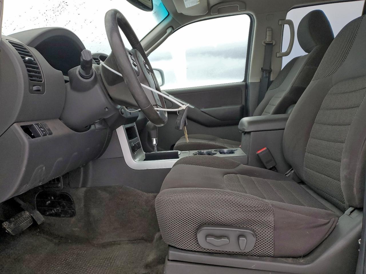 2011 Nissan Pathfinder S Silver vin: 5N1AR1NB9BC626010