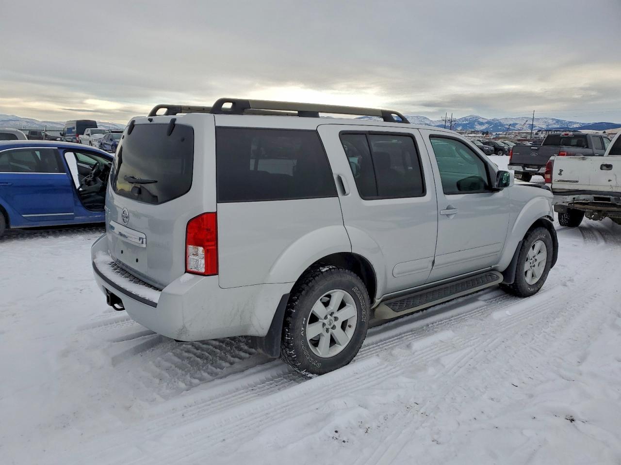 2011 Nissan Pathfinder S Silver vin: 5N1AR1NB9BC626010