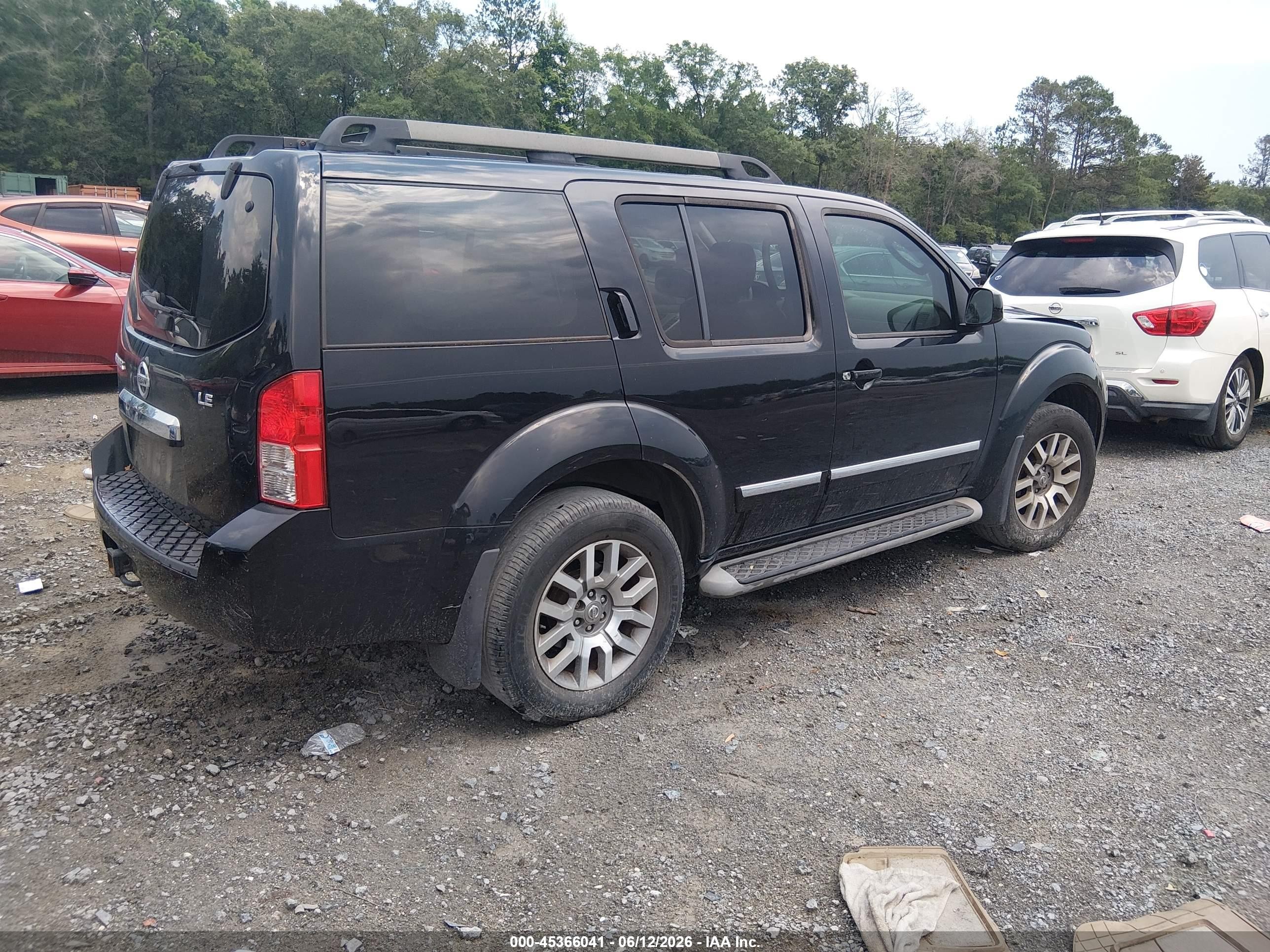 2010 Nissan Pathfinder Le Black vin: 5N1AR1NN0AC622100