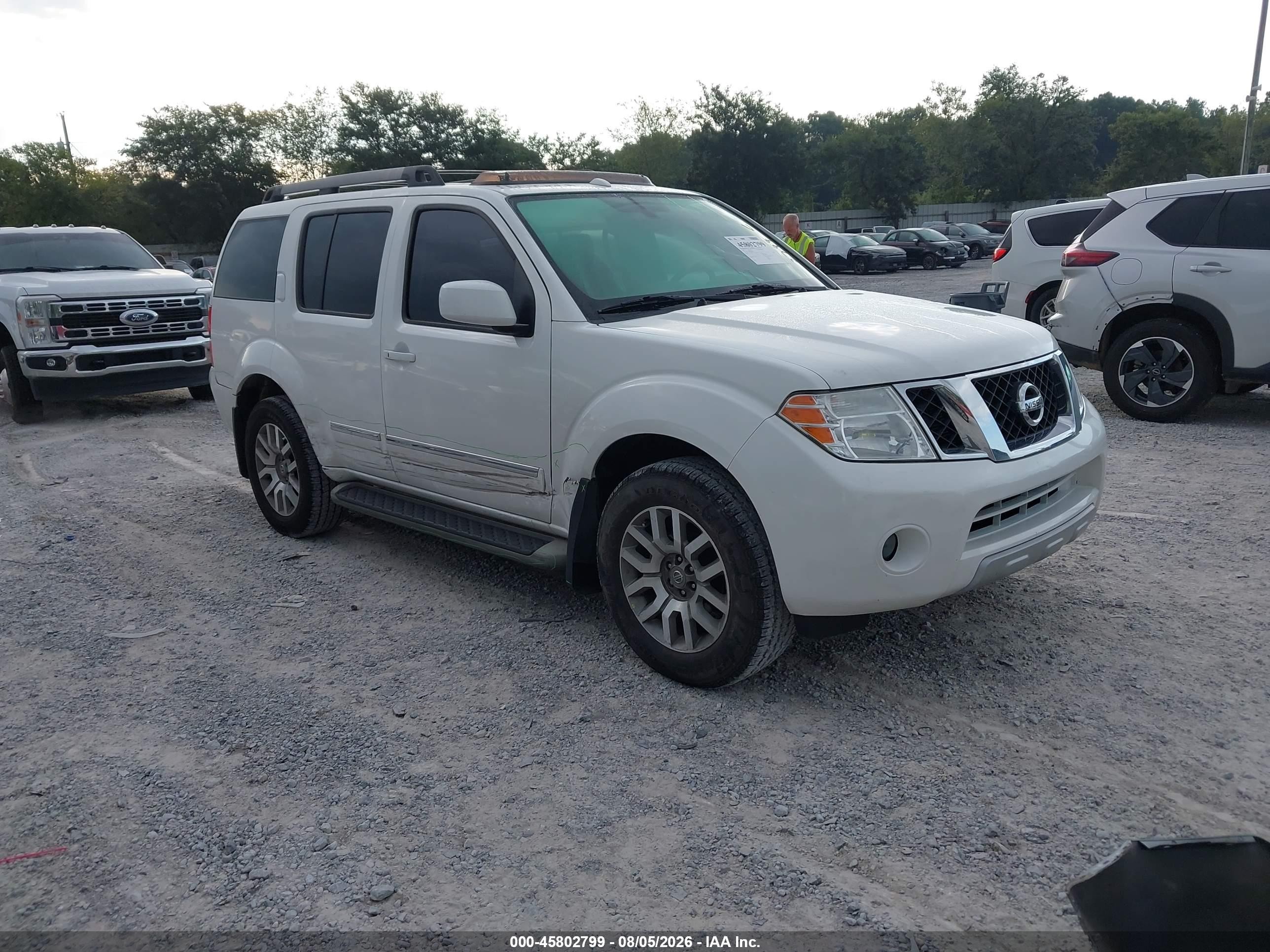 2012 Nissan Pathfinder Le White vin: 5N1AR1NN0CC631916
