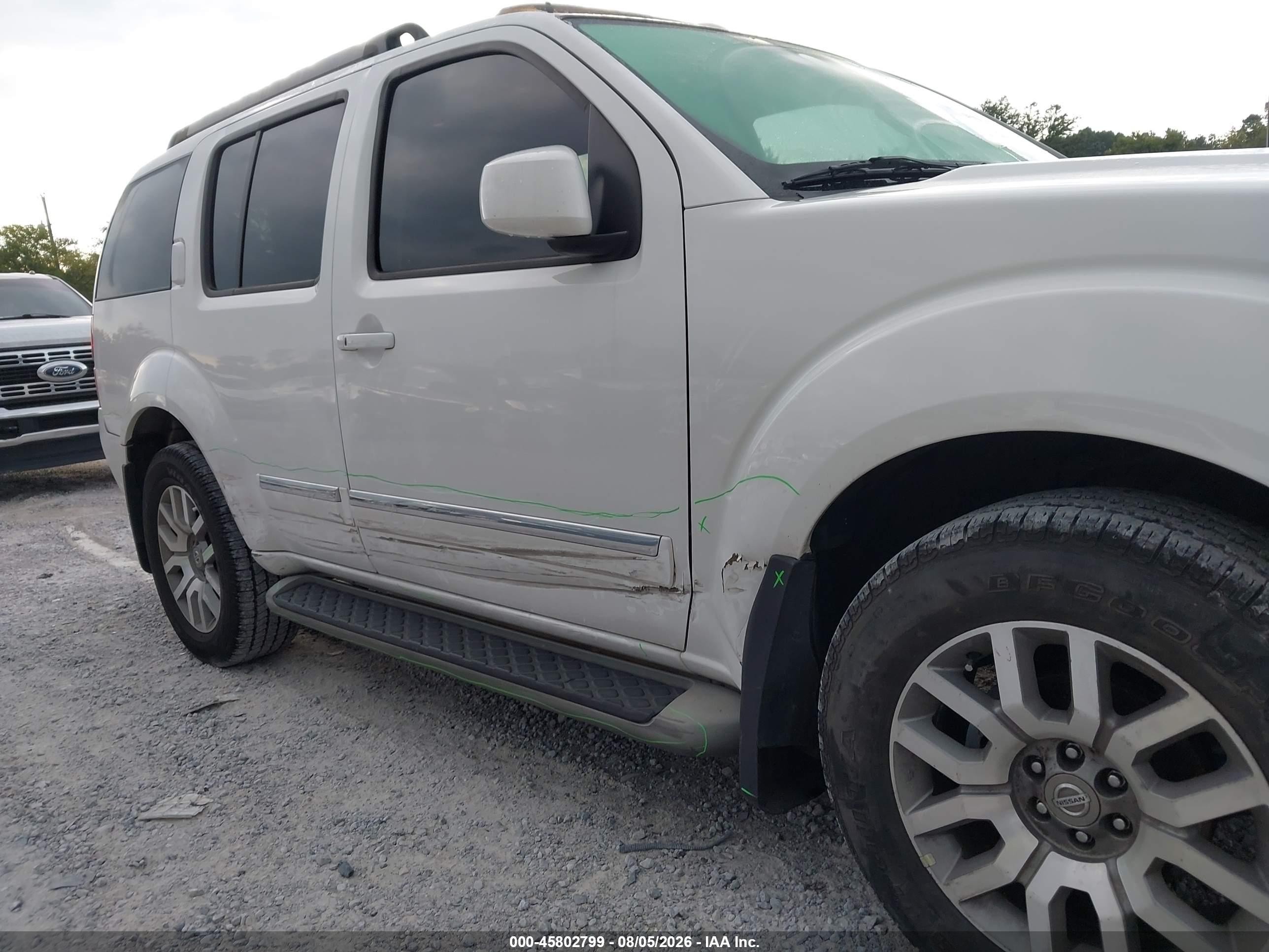 2012 Nissan Pathfinder Le White vin: 5N1AR1NN0CC631916