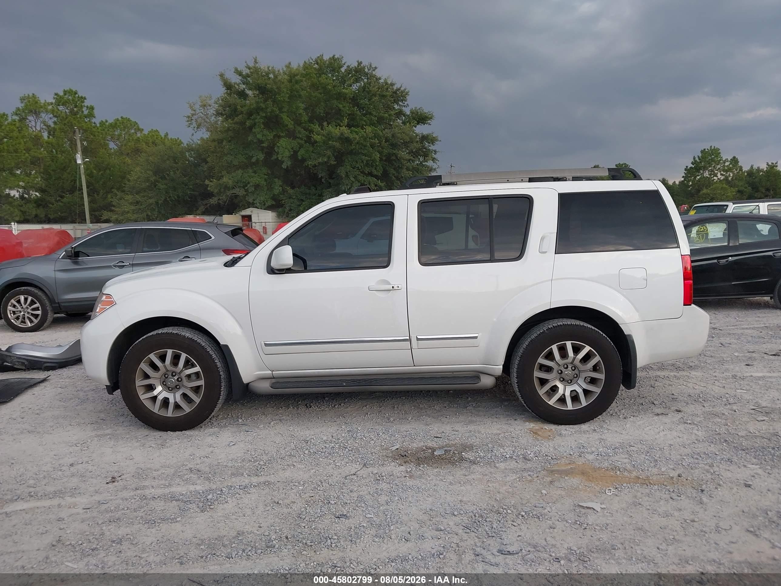 2012 Nissan Pathfinder Le White vin: 5N1AR1NN0CC631916