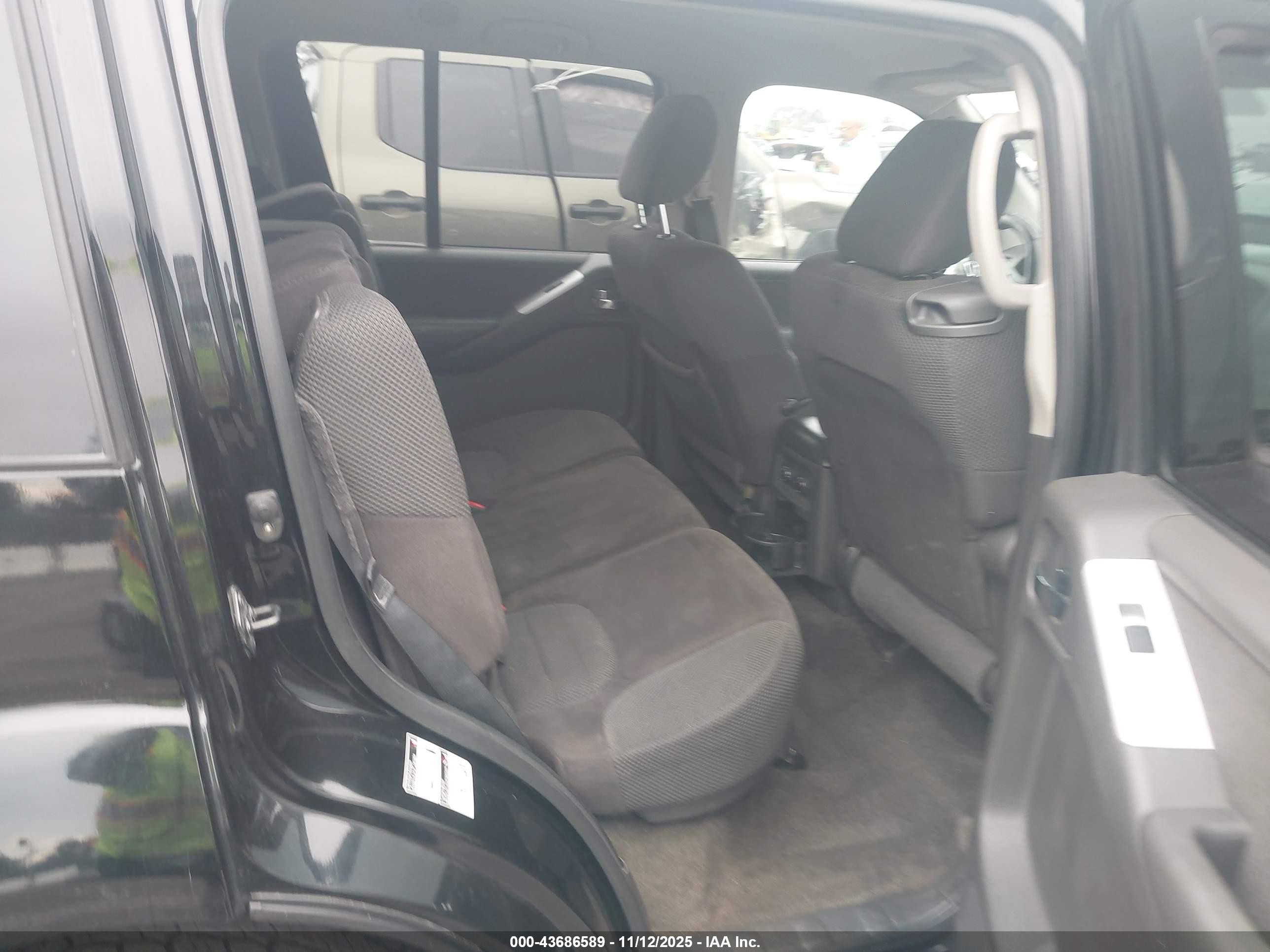 2012 Nissan Pathfinder Sv Black vin: 5N1AR1NN0CC633665