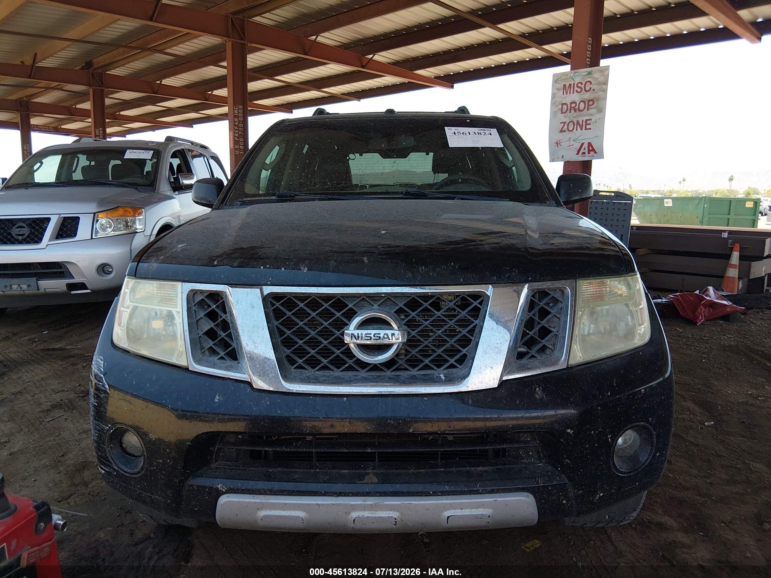2011 Nissan Pathfinder Le Black vin: 5N1AR1NN1BC613522