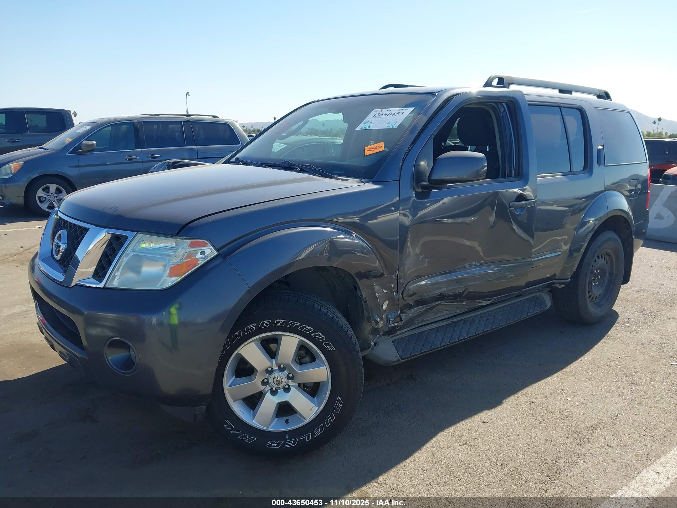 2012 Nissan Pathfinder Sv Серый vin: 5N1AR1NN1CC608015