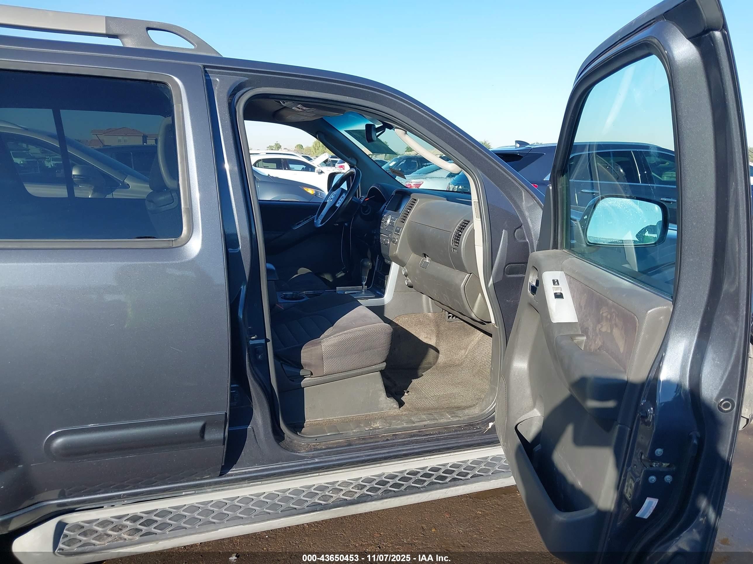2012 Nissan Pathfinder Sv Серый vin: 5N1AR1NN1CC608015