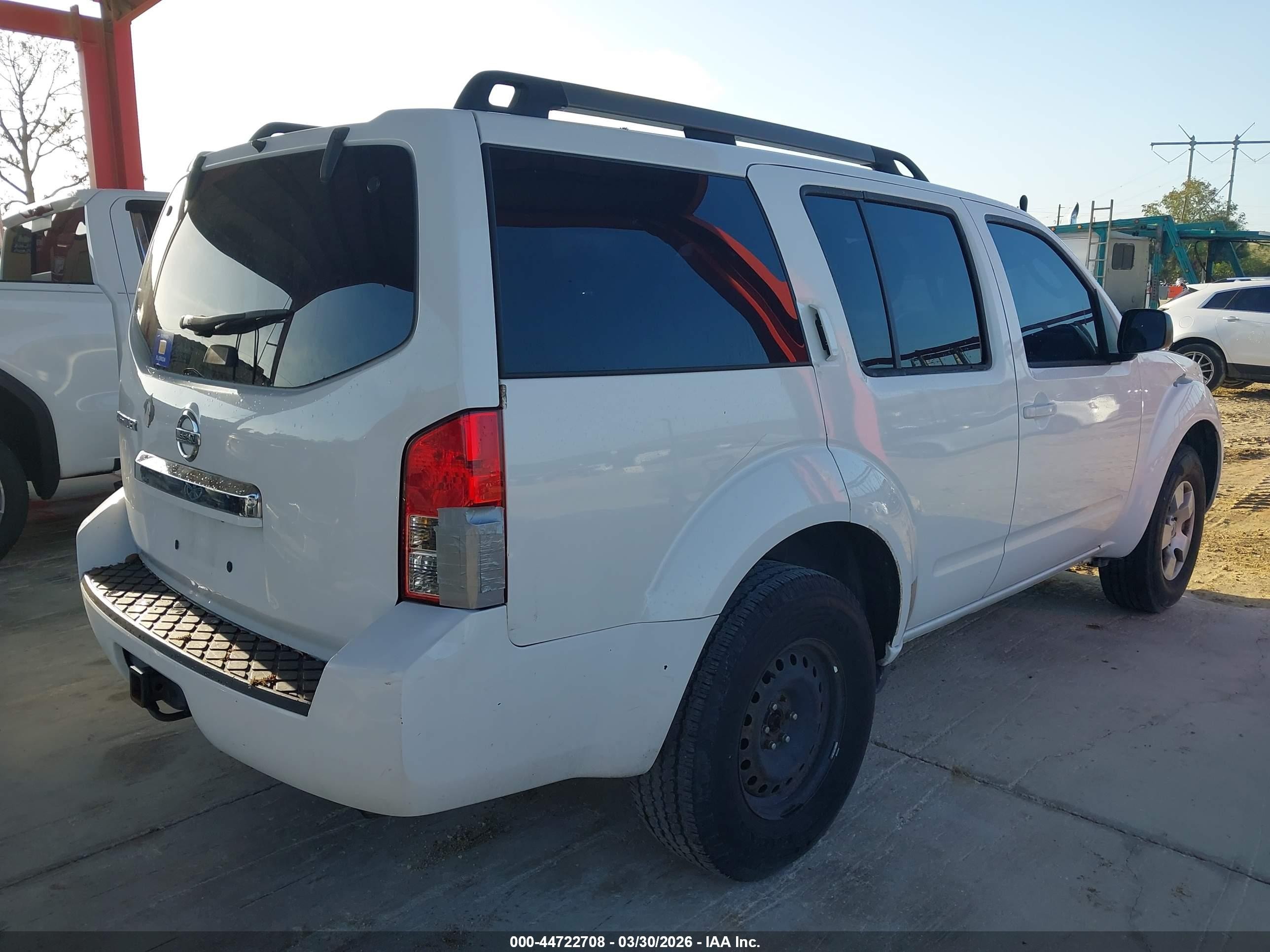 2012 Nissan Pathfinder S White vin: 5N1AR1NN1CC635165