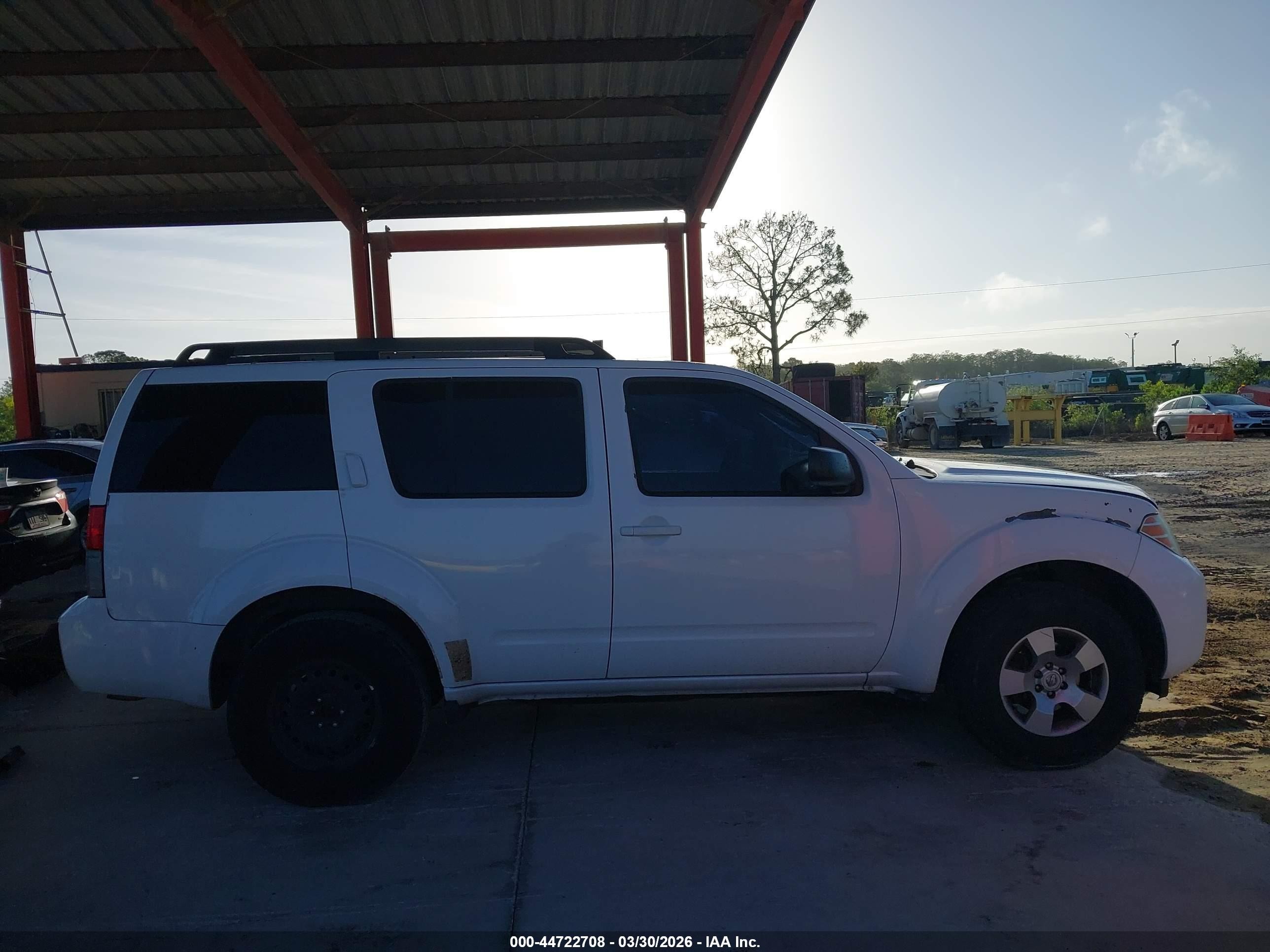 2012 Nissan Pathfinder S White vin: 5N1AR1NN1CC635165