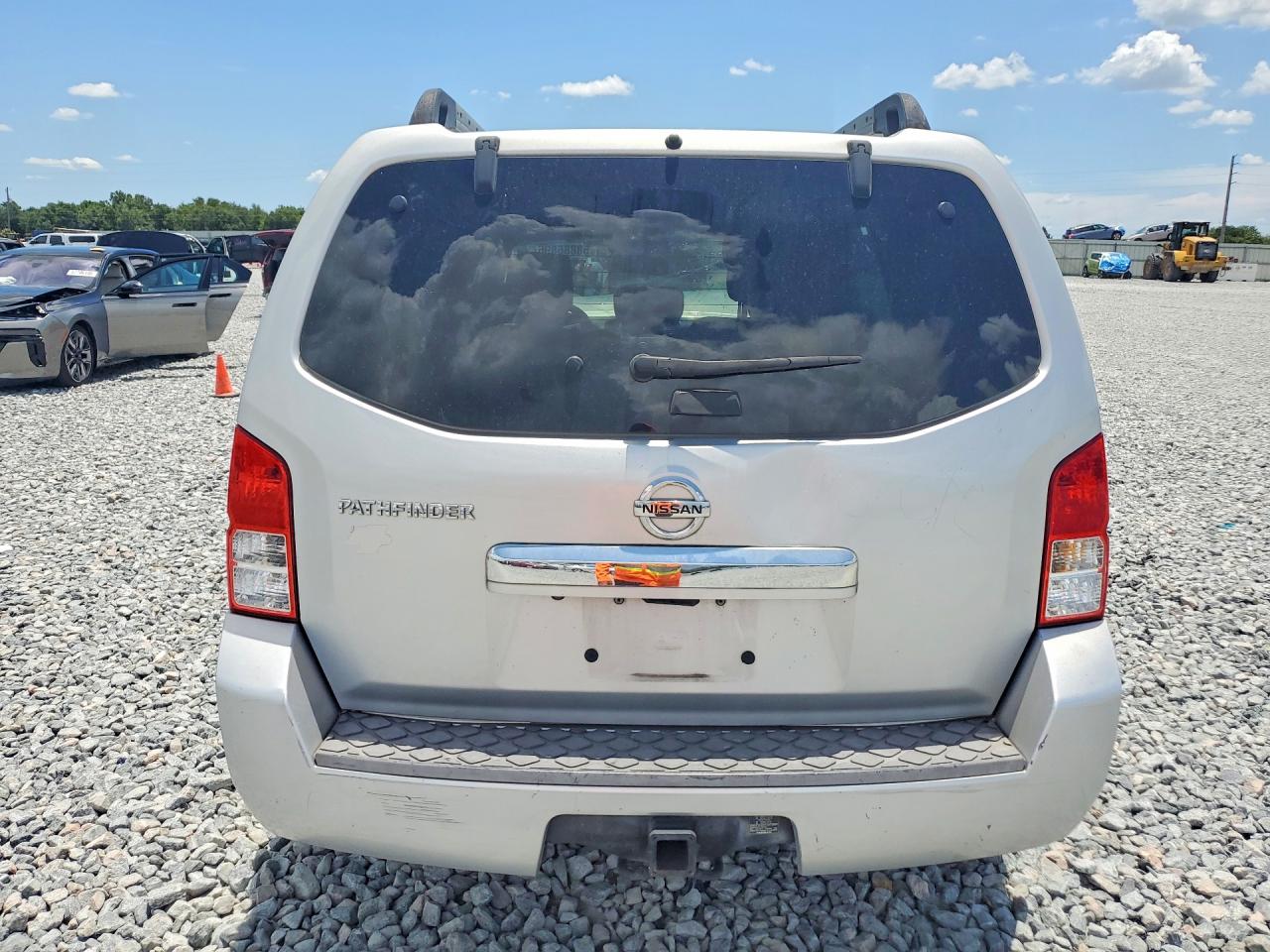 2011 Nissan Pathfinder S Серебряный vin: 5N1AR1NN2BC605803