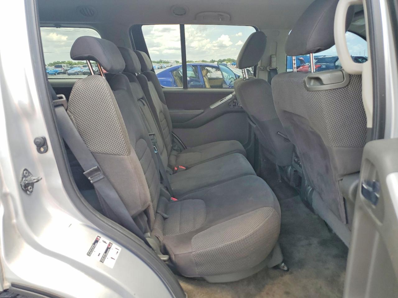 2011 Nissan Pathfinder S Серебряный vin: 5N1AR1NN2BC605803