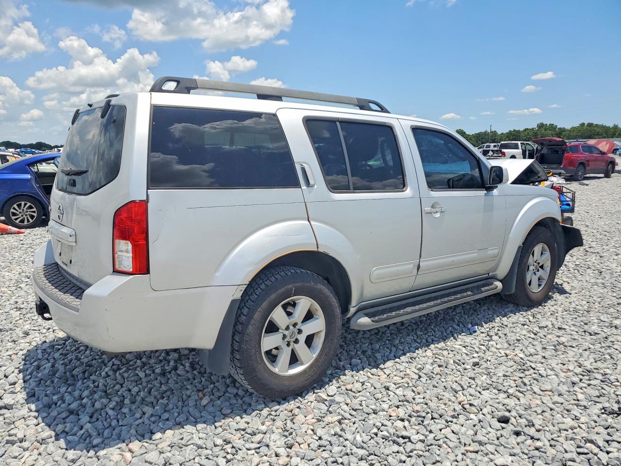 2011 Nissan Pathfinder S Серебряный vin: 5N1AR1NN2BC605803
