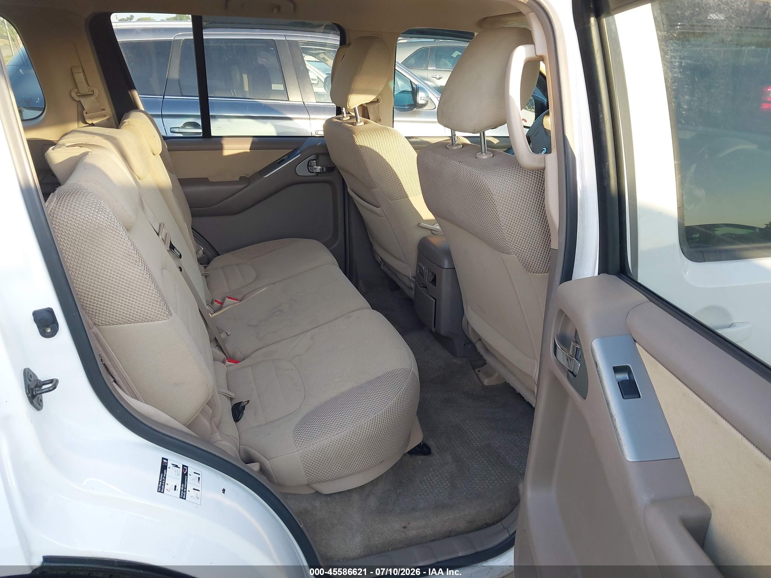 2011 Nissan Pathfinder S White vin: 5N1AR1NN2BC622472