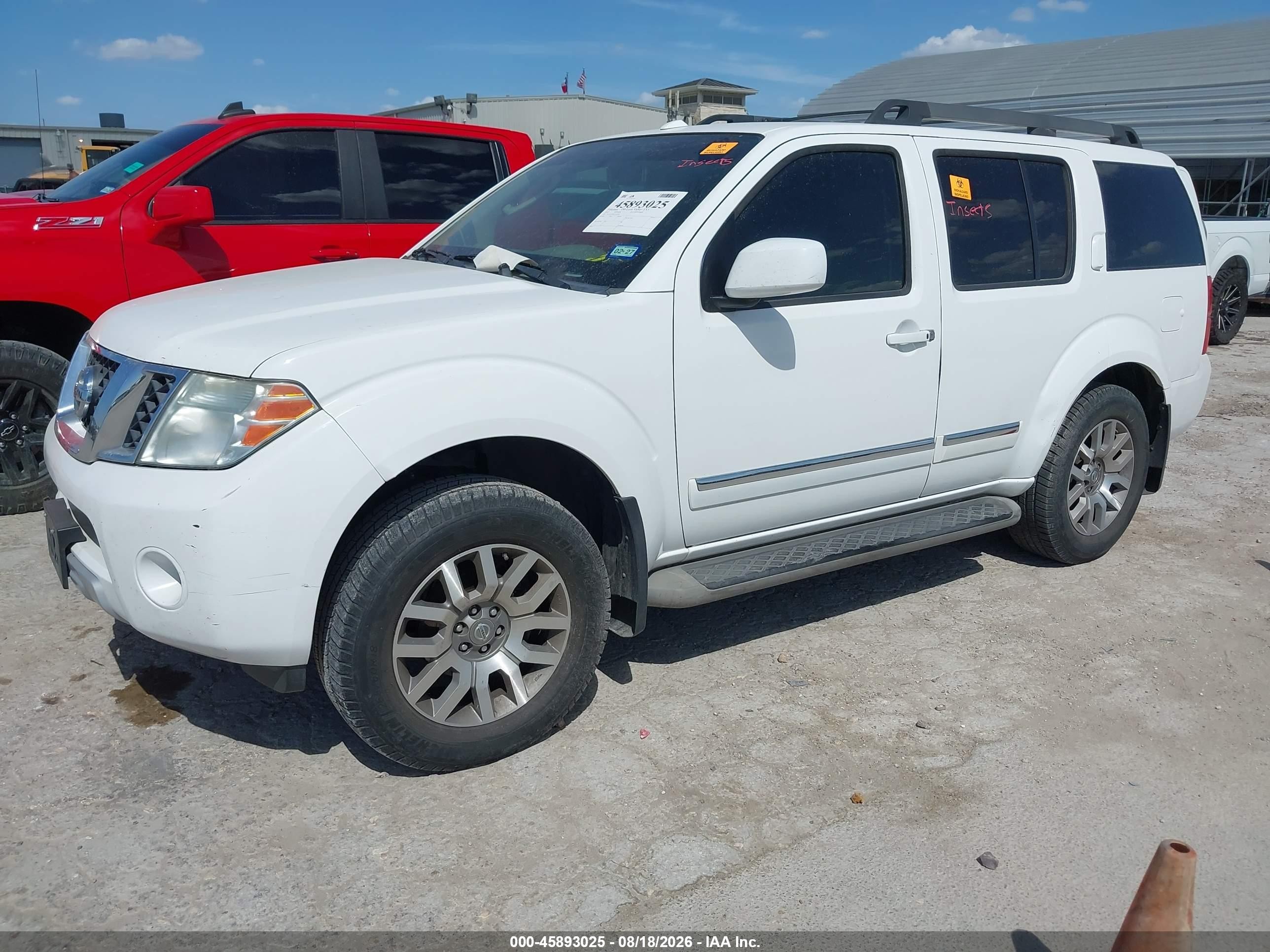 2012 Nissan Pathfinder Le White vin: 5N1AR1NN2CC626782