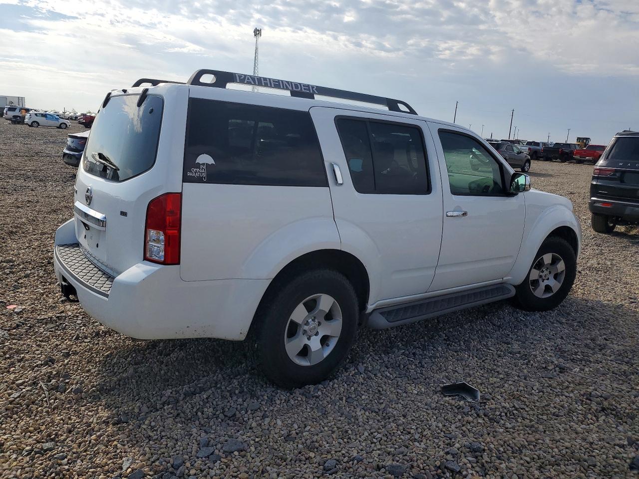 2010 Nissan Pathfinder S Fe+ White vin: 5N1AR1NN3AC621801