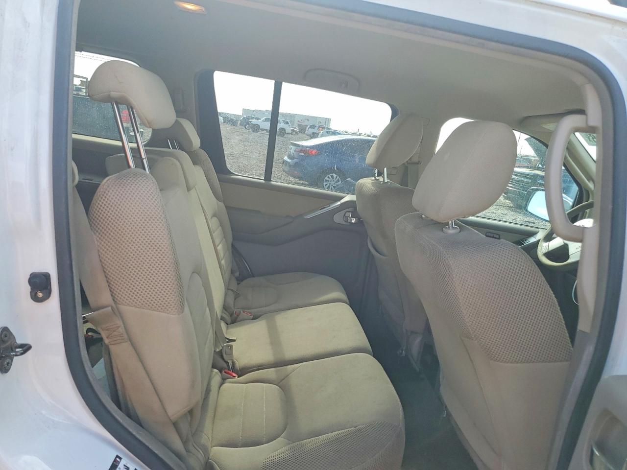 2010 Nissan Pathfinder S Fe+ White vin: 5N1AR1NN3AC621801