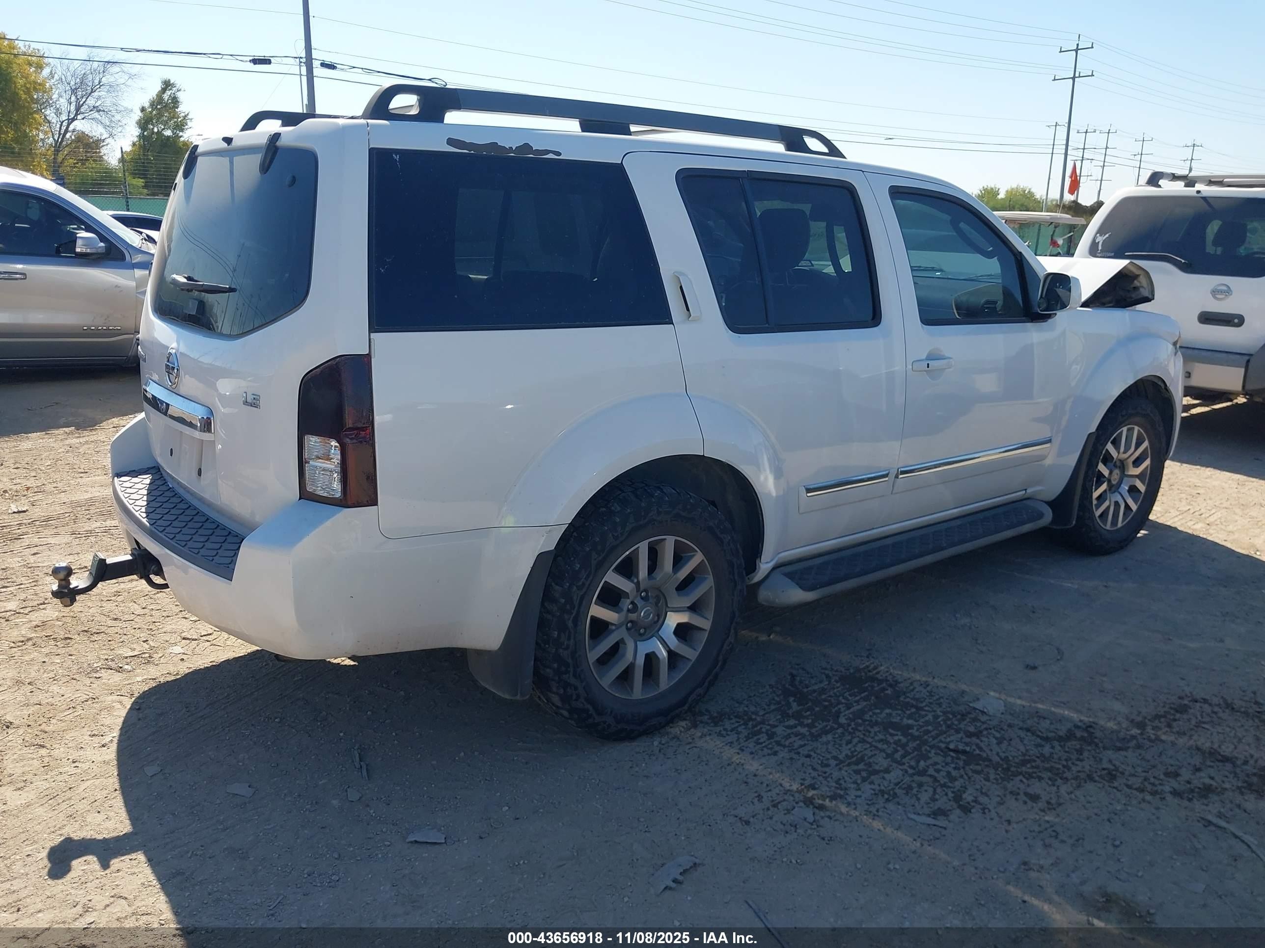 2011 Nissan Pathfinder Le White vin: 5N1AR1NN3BC614865