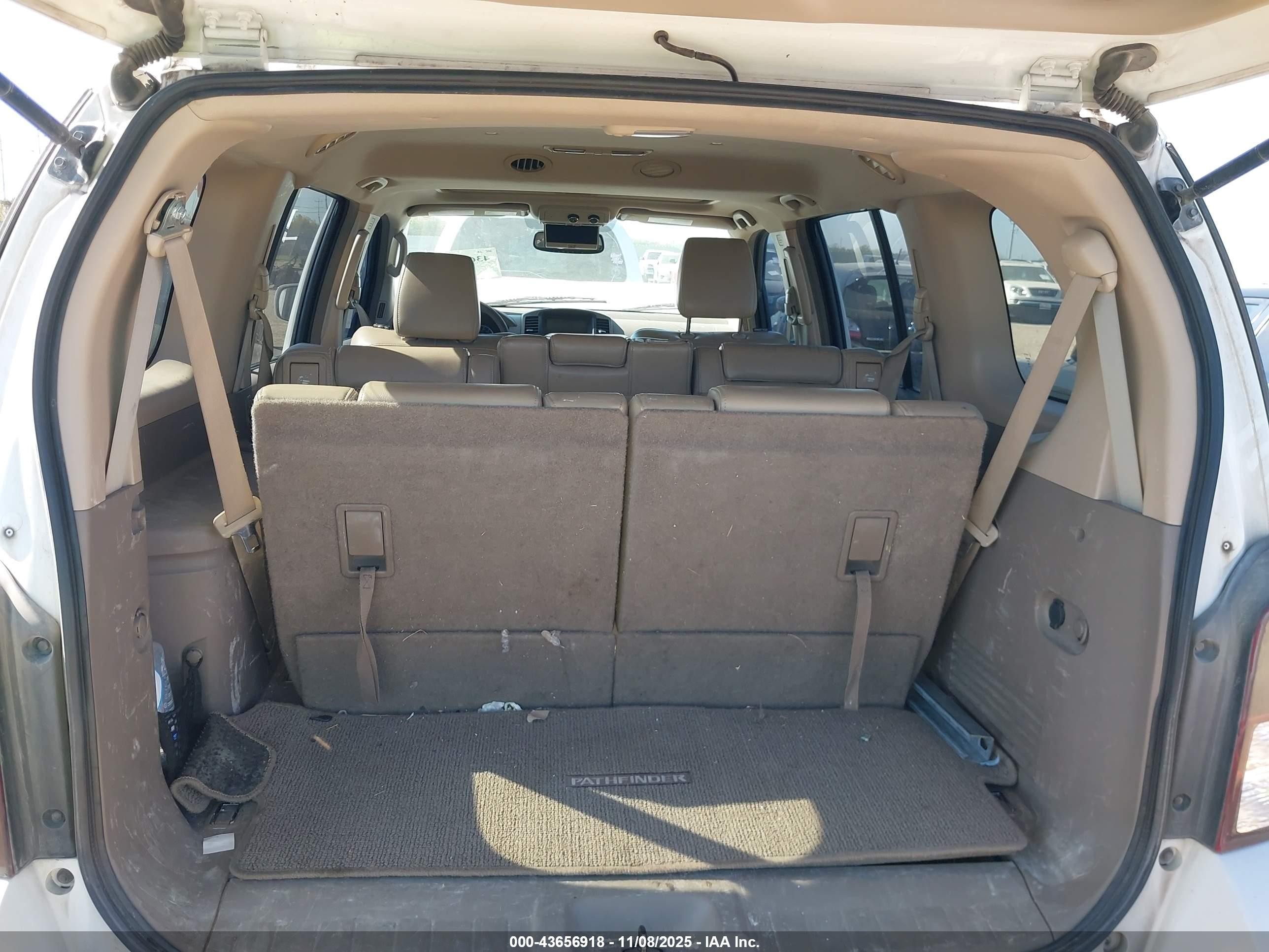 2011 Nissan Pathfinder Le White vin: 5N1AR1NN3BC614865