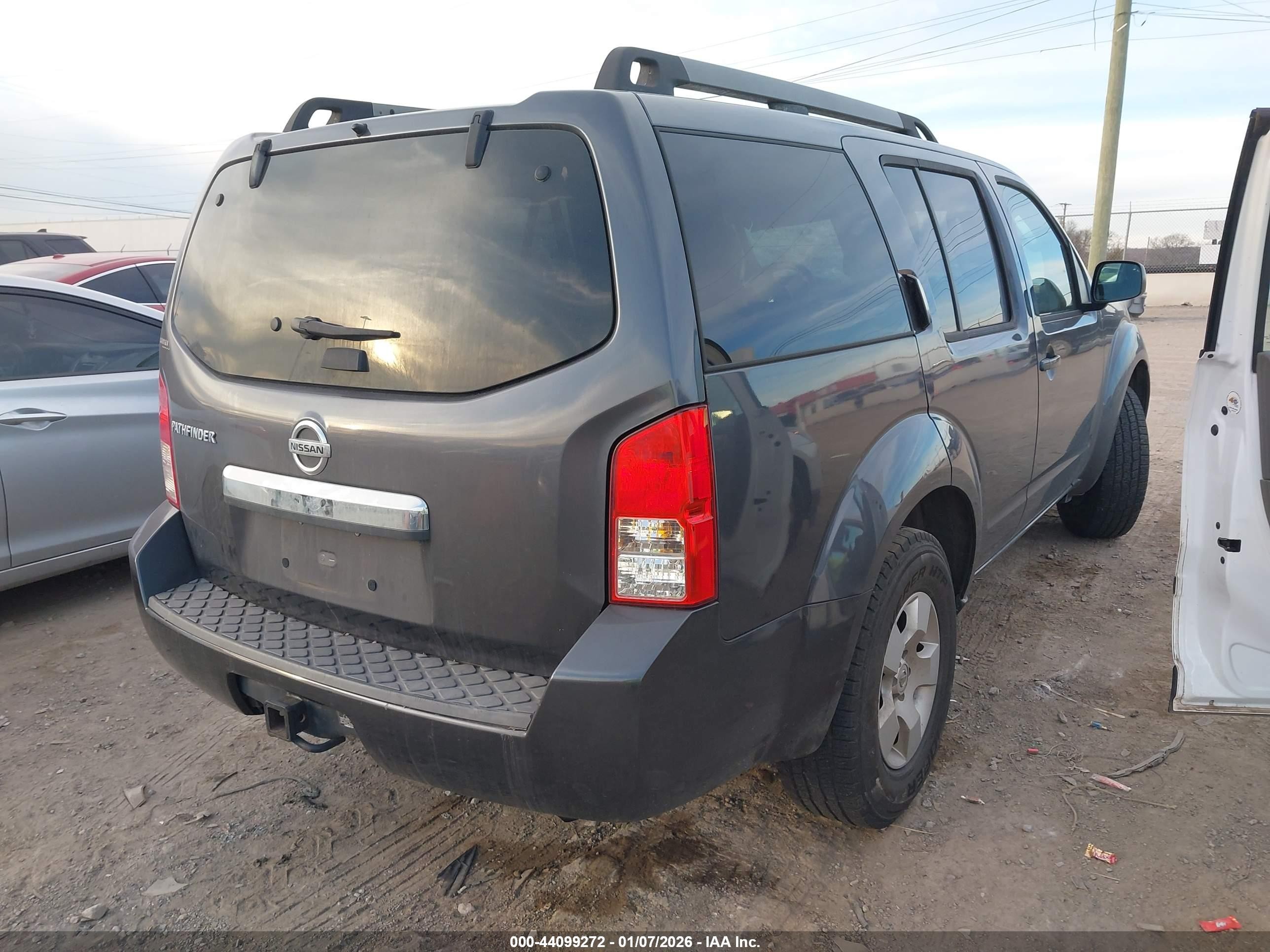 2011 Nissan Pathfinder S Gray vin: 5N1AR1NN3BC627180