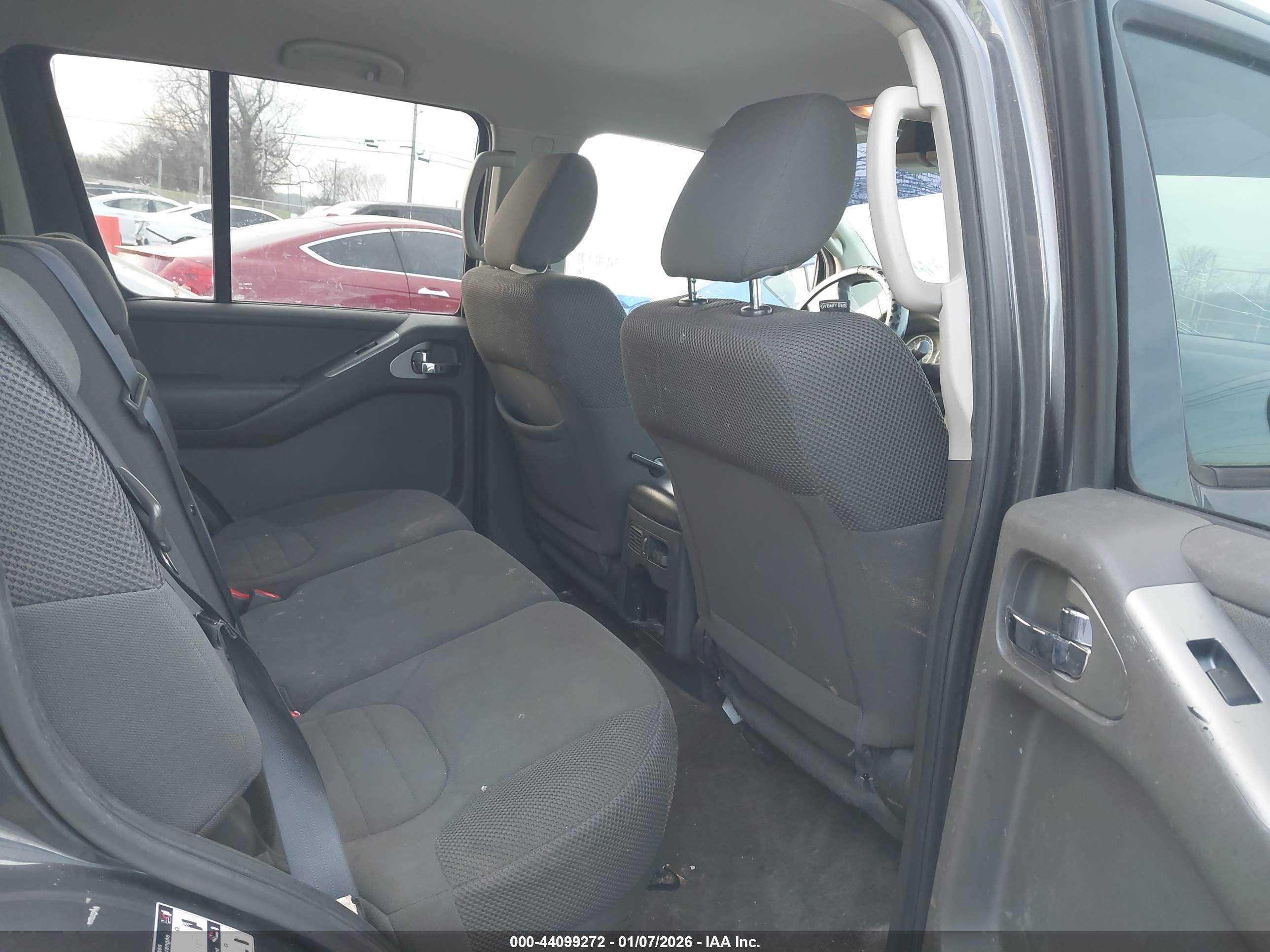 2011 Nissan Pathfinder S Gray vin: 5N1AR1NN3BC627180