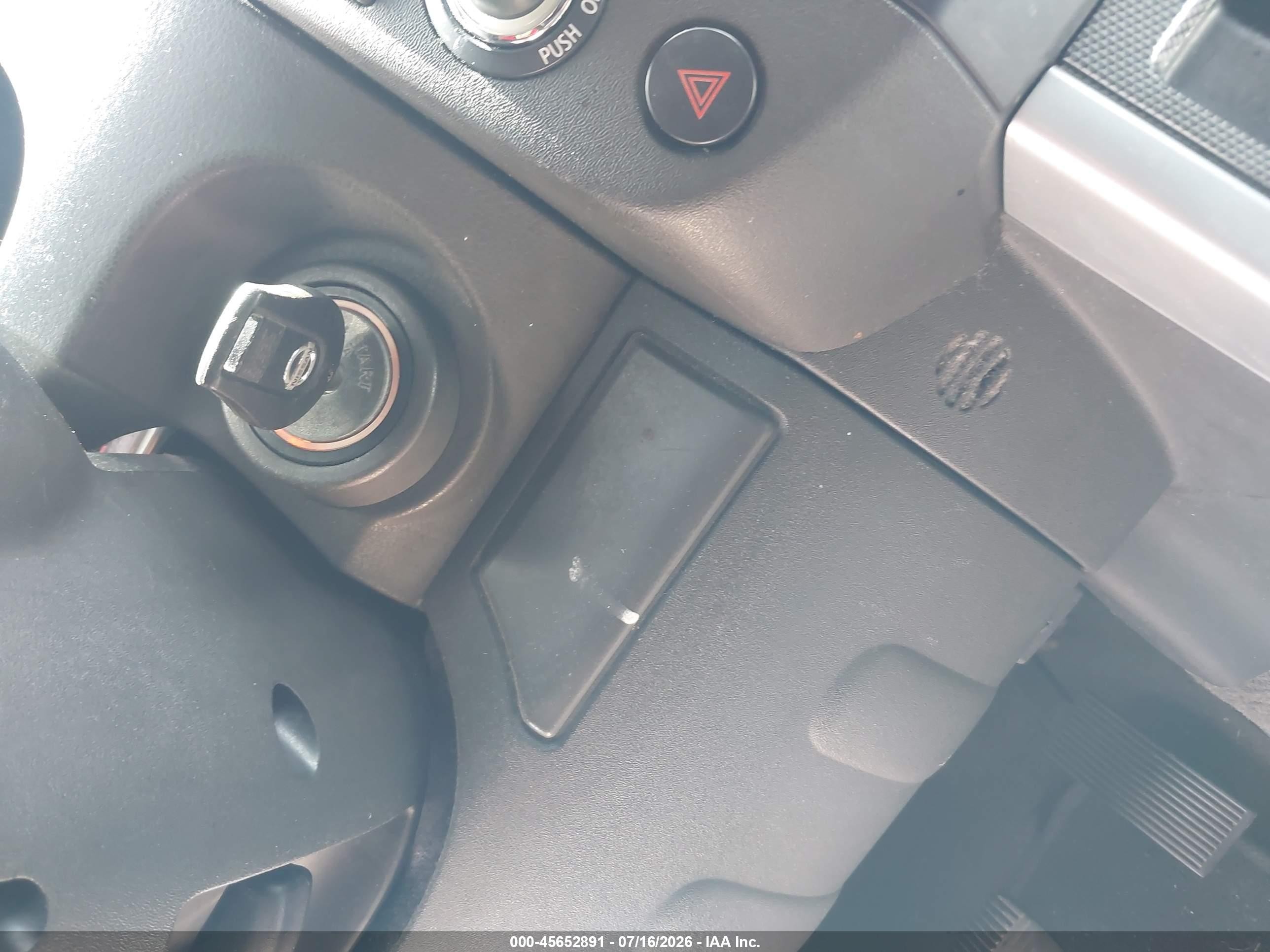 2011 Nissan Pathfinder Sv Gray vin: 5N1AR1NN3BC635568