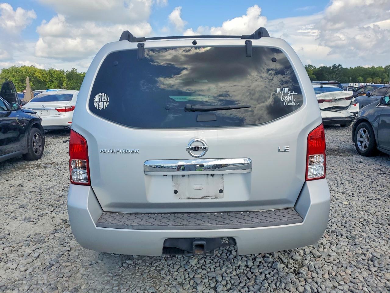 2012 Nissan Pathfinder S Silver vin: 5N1AR1NN3CC610249