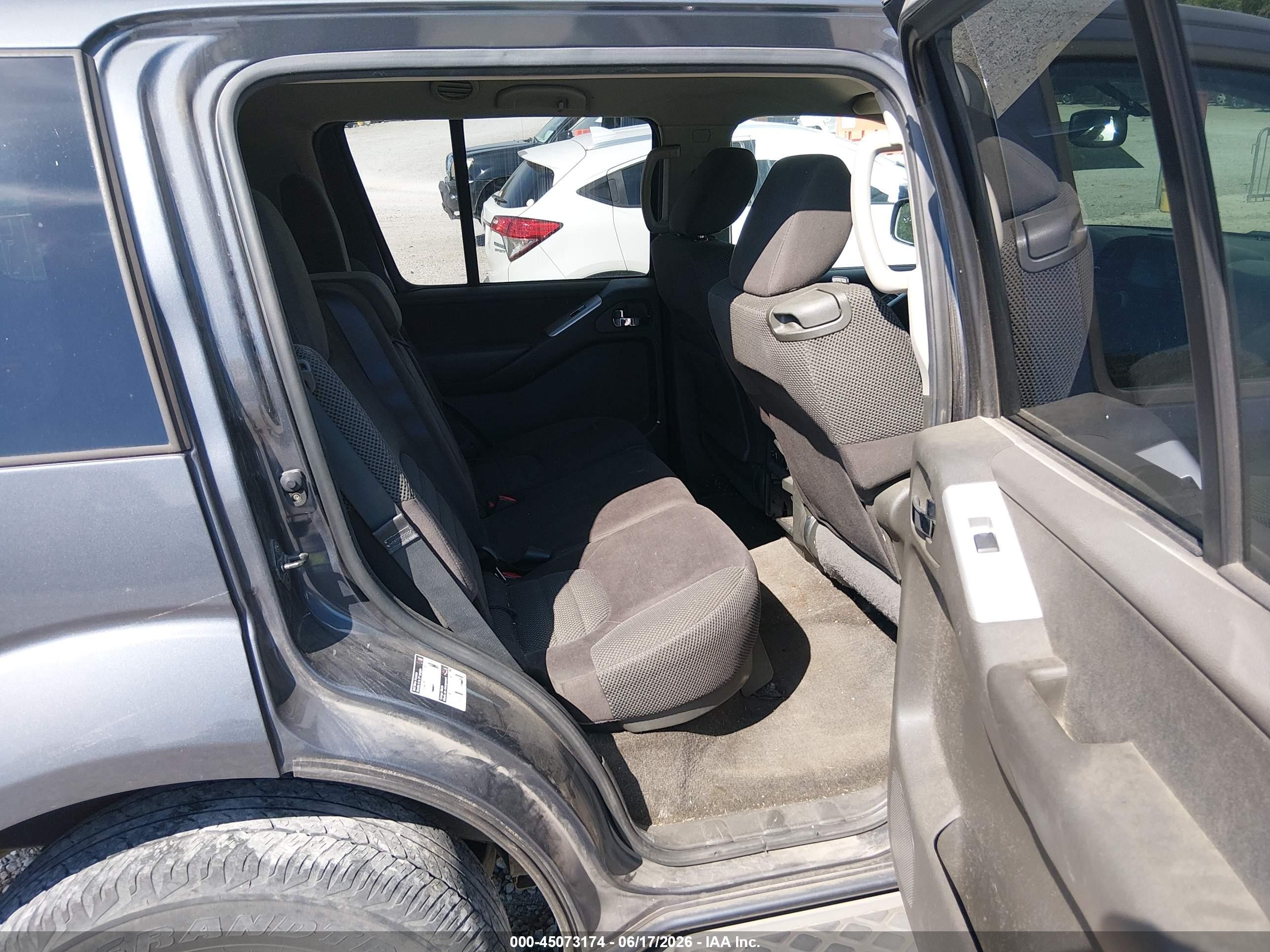 2012 Nissan Pathfinder Sv Gray vin: 5N1AR1NN3CC632039