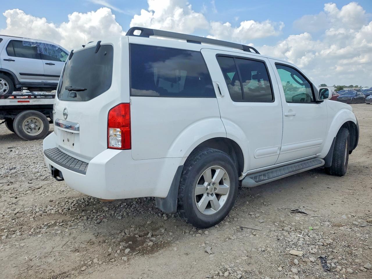 2012 Nissan Pathfinder S White vin: 5N1AR1NN3CC634115