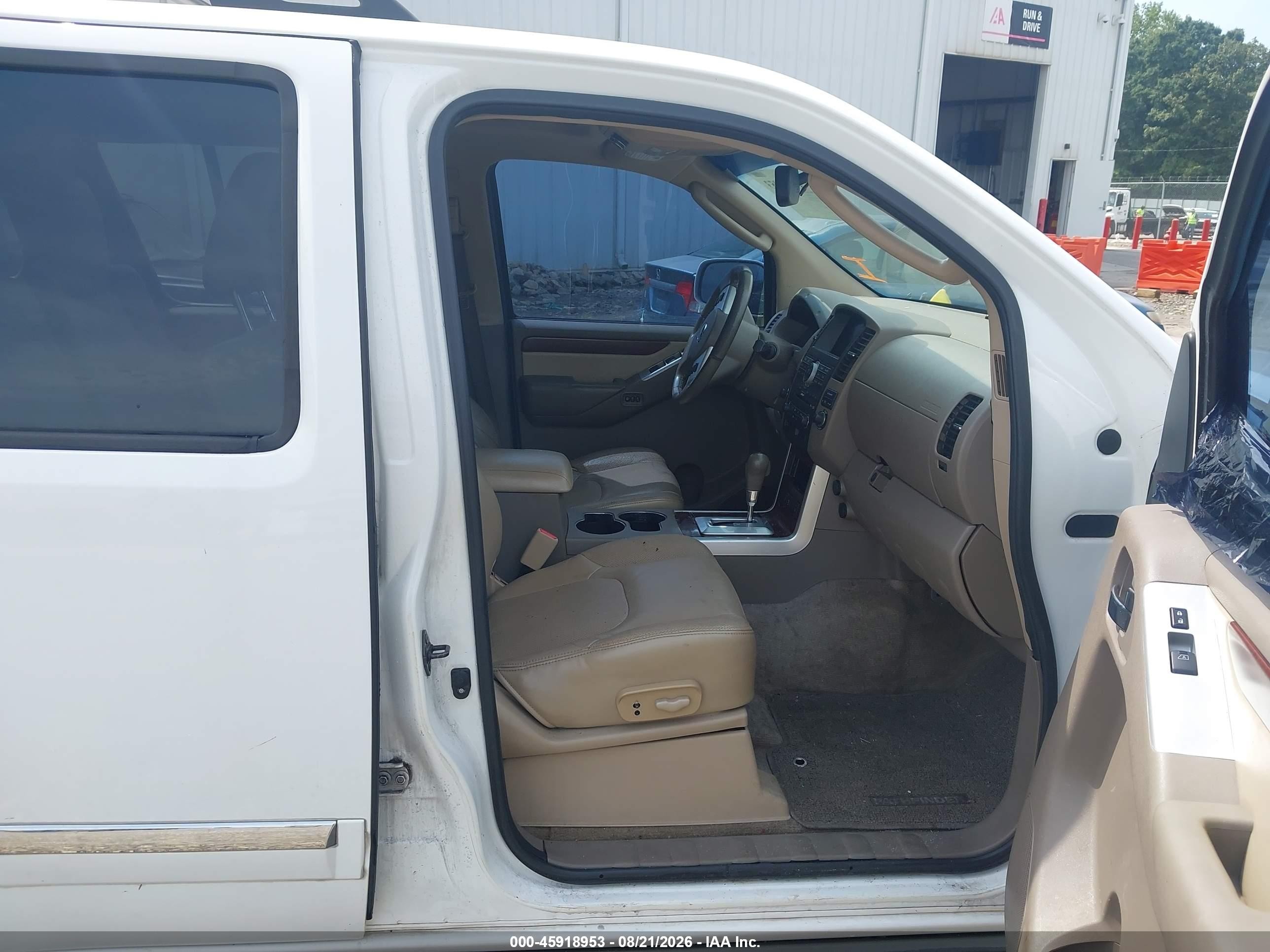 2012 Nissan Pathfinder Le White vin: 5N1AR1NN3CC640609