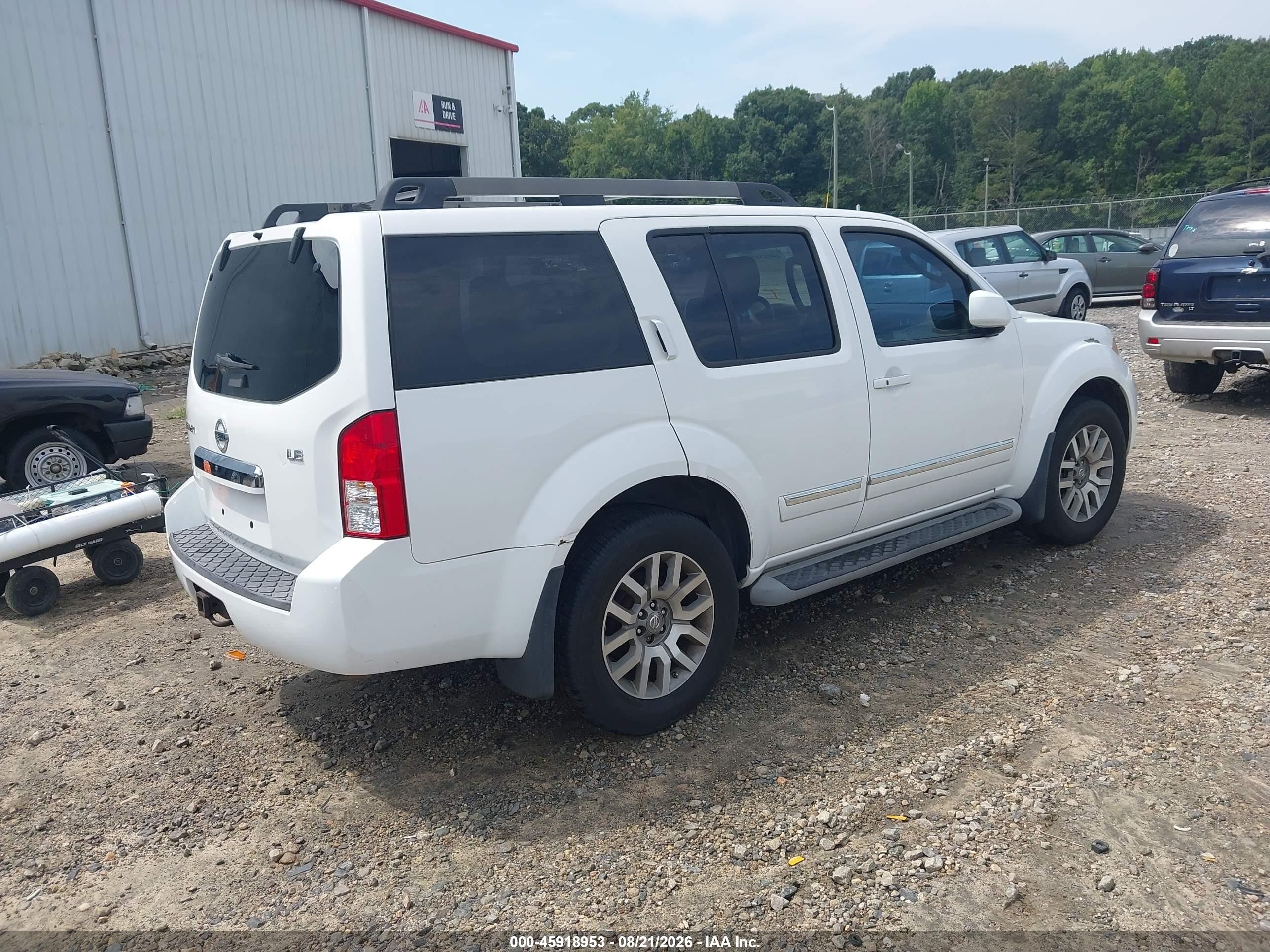 2012 Nissan Pathfinder Le White vin: 5N1AR1NN3CC640609