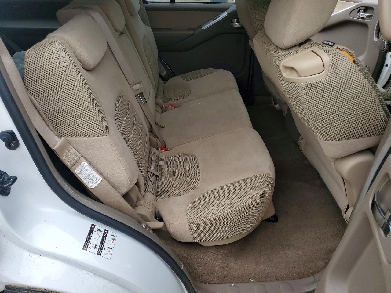 2010 Nissan Pathfinder White vin: 5N1AR1NN4AC605526