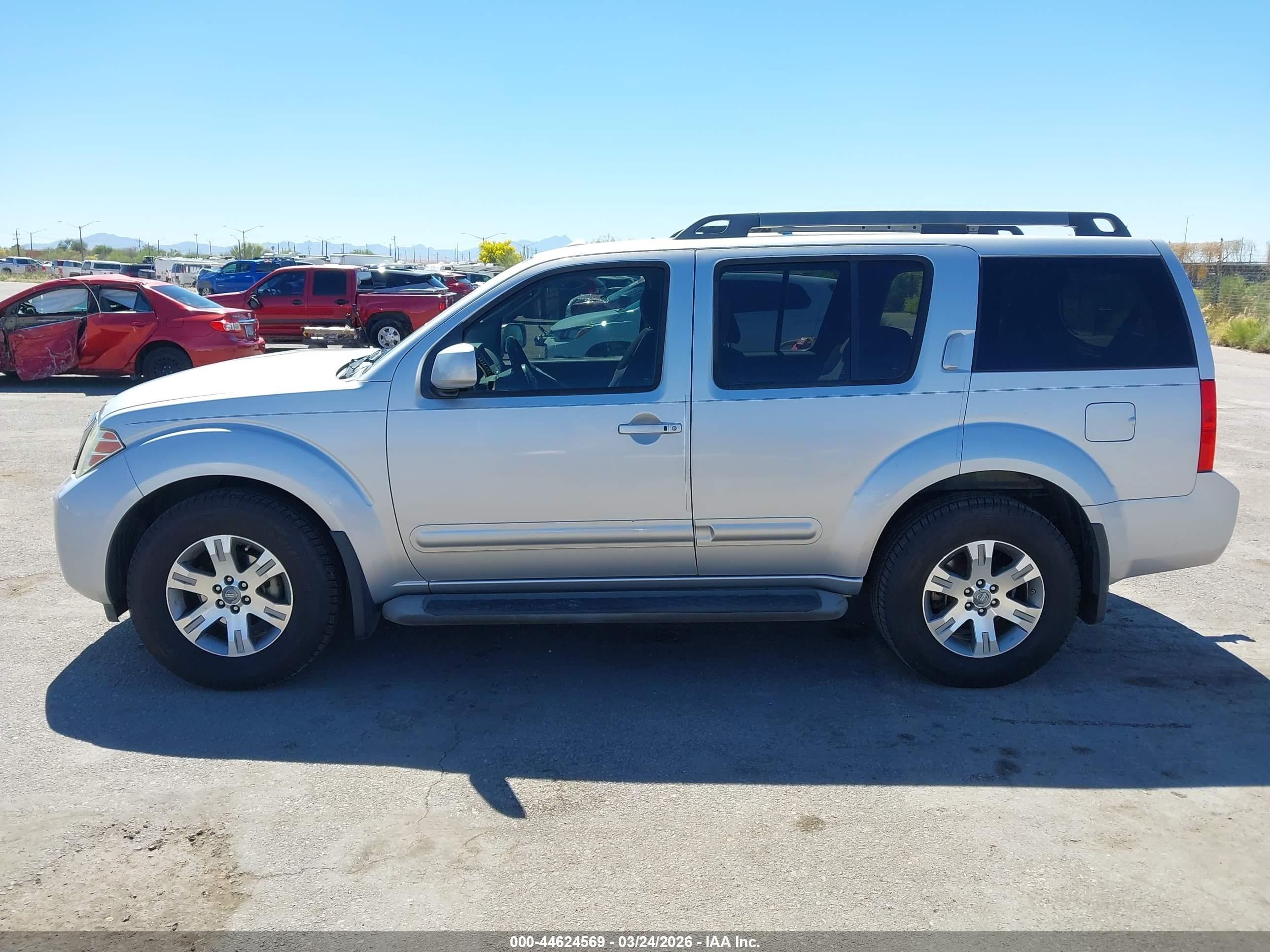 2010 Nissan Pathfinder Se Silver vin: 5N1AR1NN4AC621998