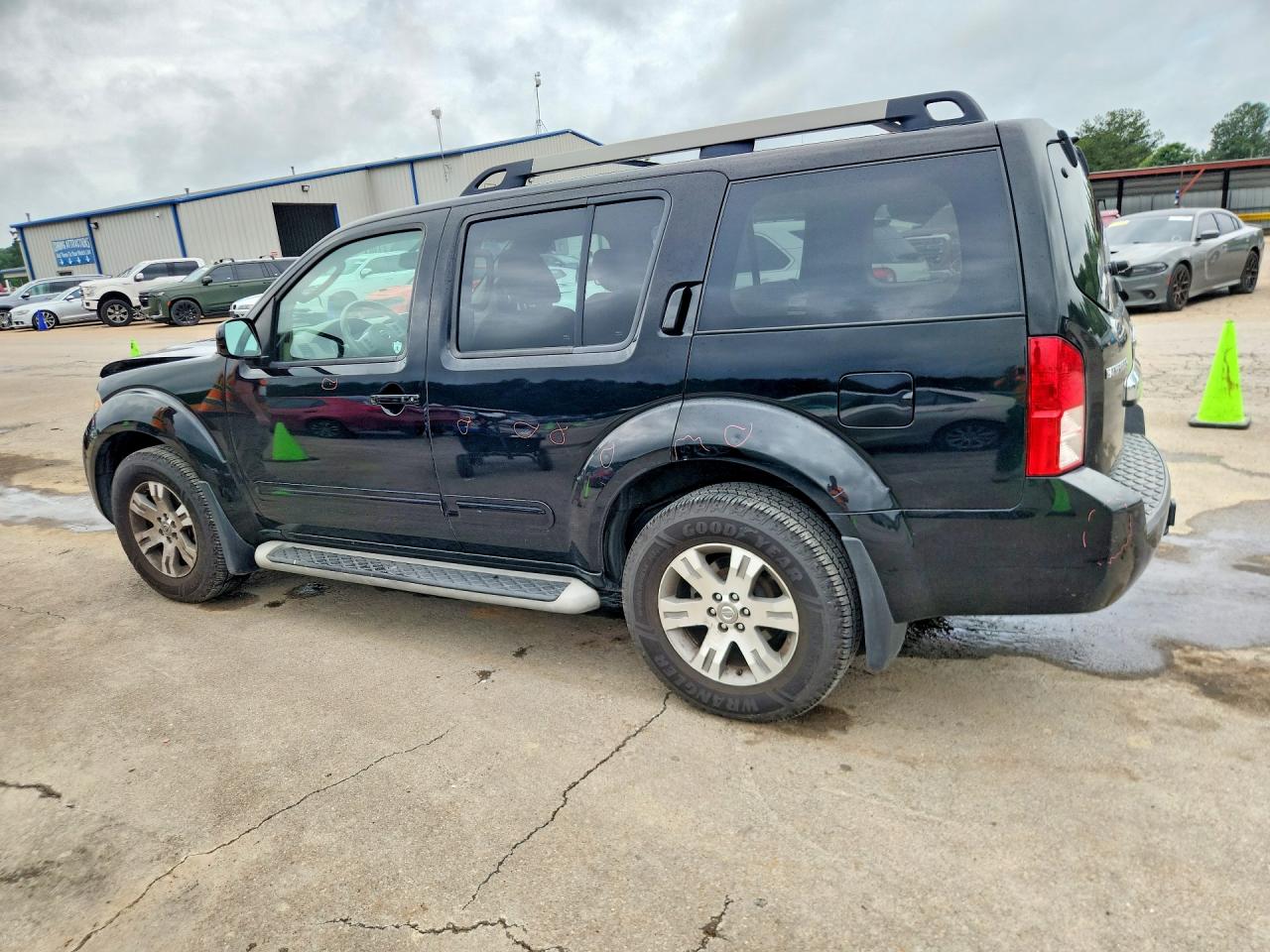 2010 Nissan Pathfinder S Fe+ Черный vin: 5N1AR1NN4AC625145
