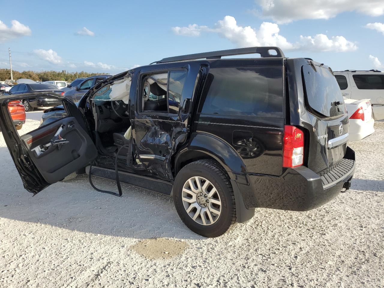 2011 Nissan Pathfinder S Black vin: 5N1AR1NN4BC609965