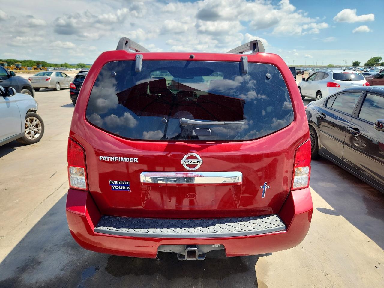 2011 Nissan Pathfinder S Red vin: 5N1AR1NN4BC623610