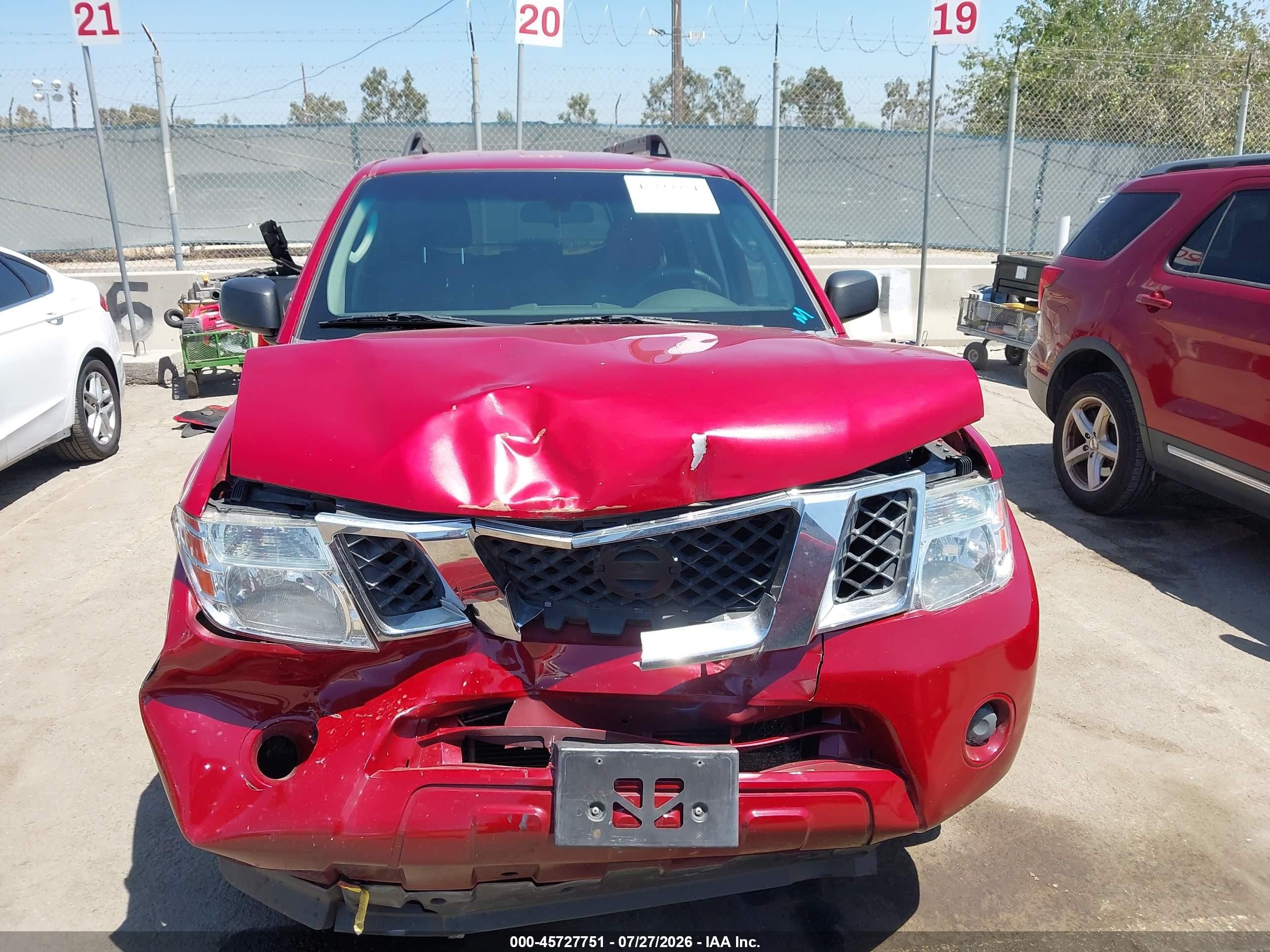 2011 Nissan Pathfinder S Красный vin: 5N1AR1NN4BC623798