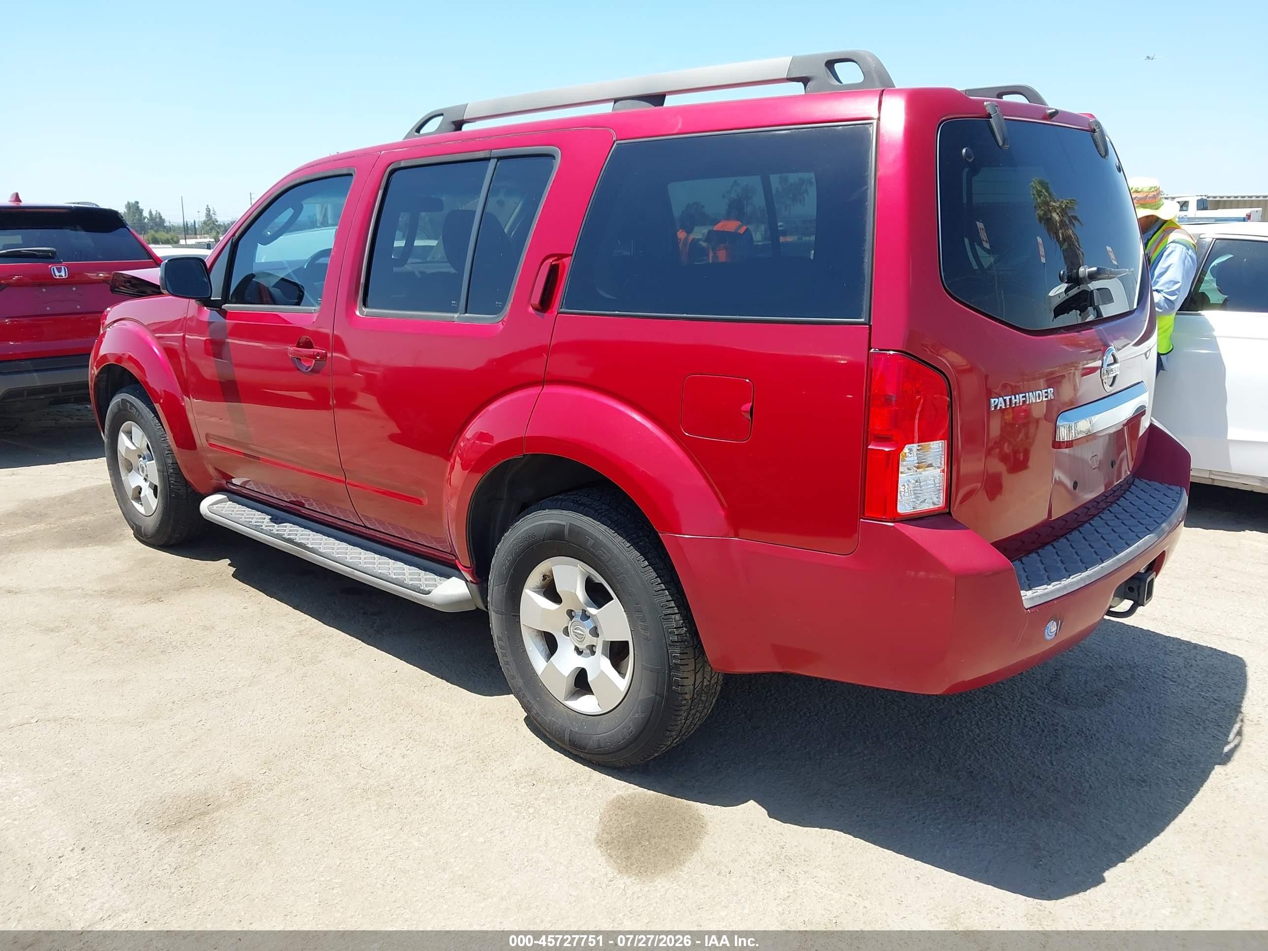 2011 Nissan Pathfinder S Красный vin: 5N1AR1NN4BC623798