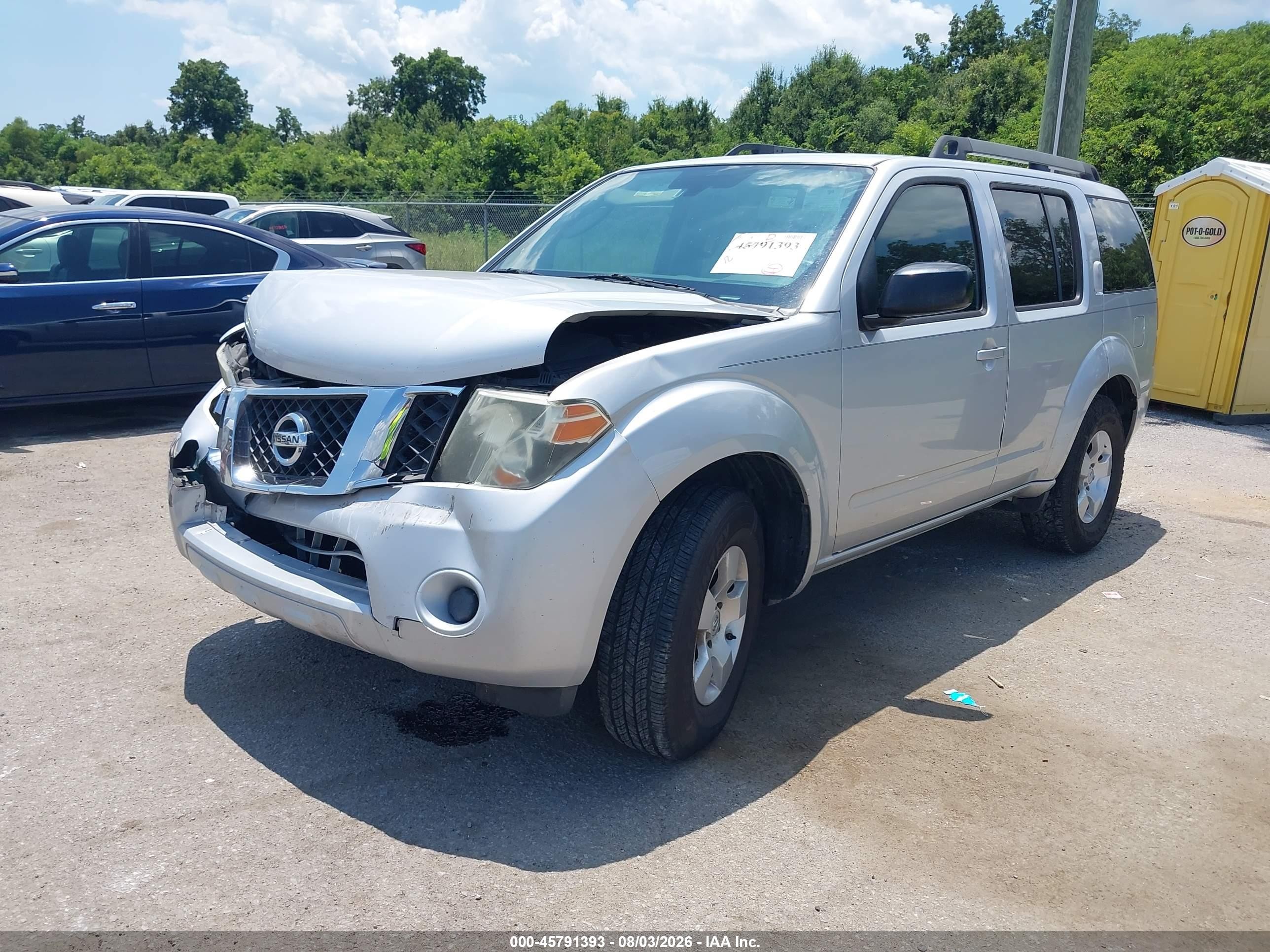 2012 Nissan Pathfinder S Silver vin: 5N1AR1NN4CC628095